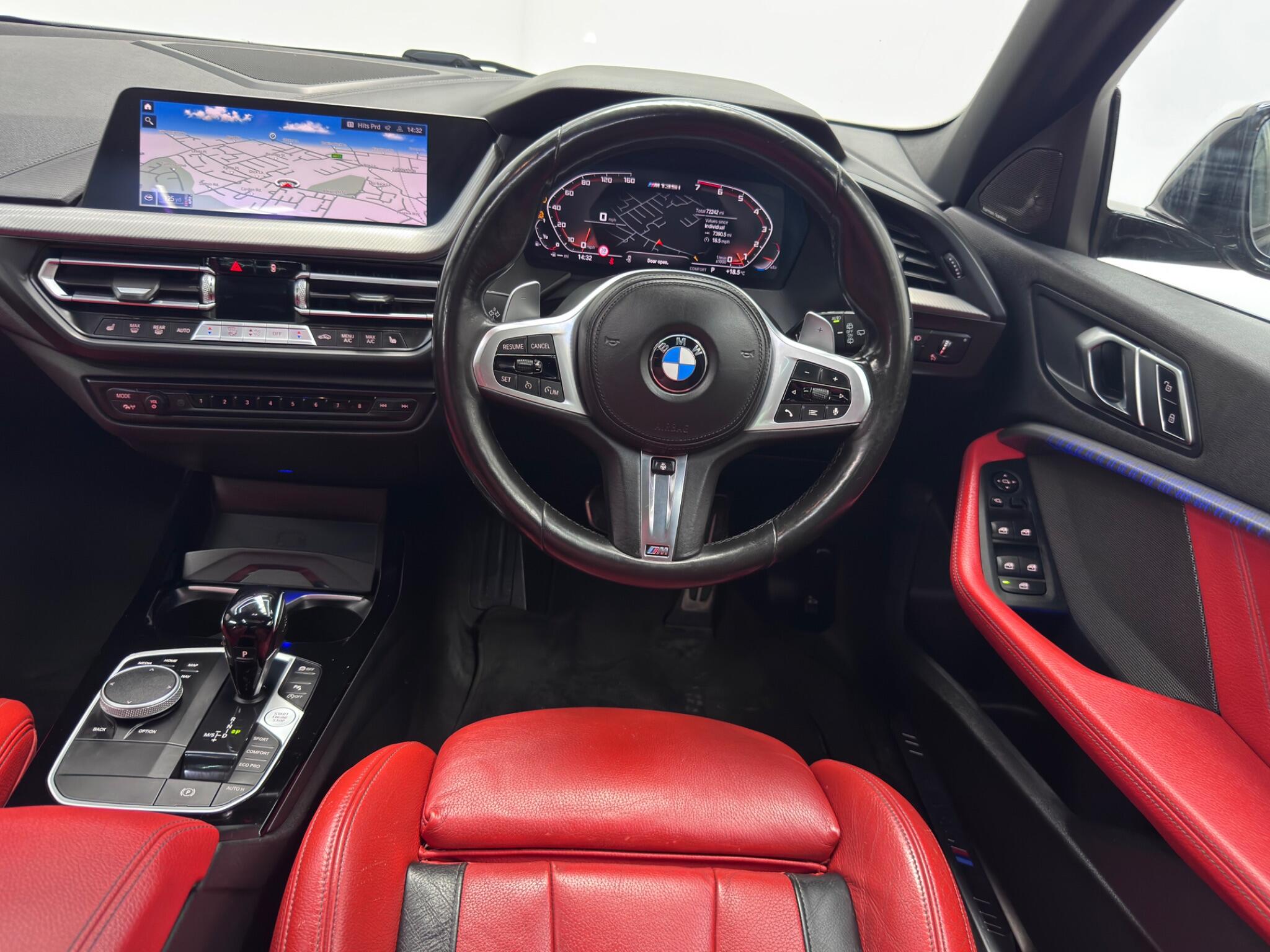 BMW 1 Series view 11