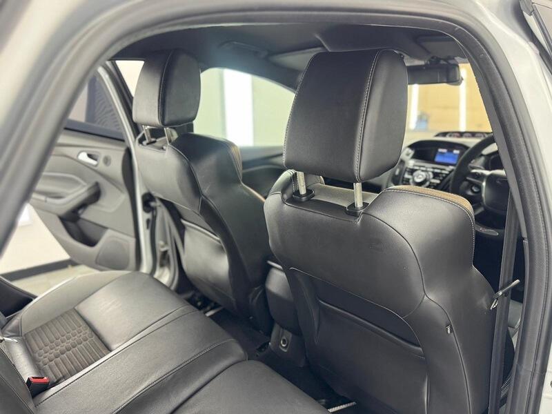 2013 Ford Focus 2.0T EcoBoost ST-2 Euro 5 (s/s) 5dr • 72,500 miles image 23