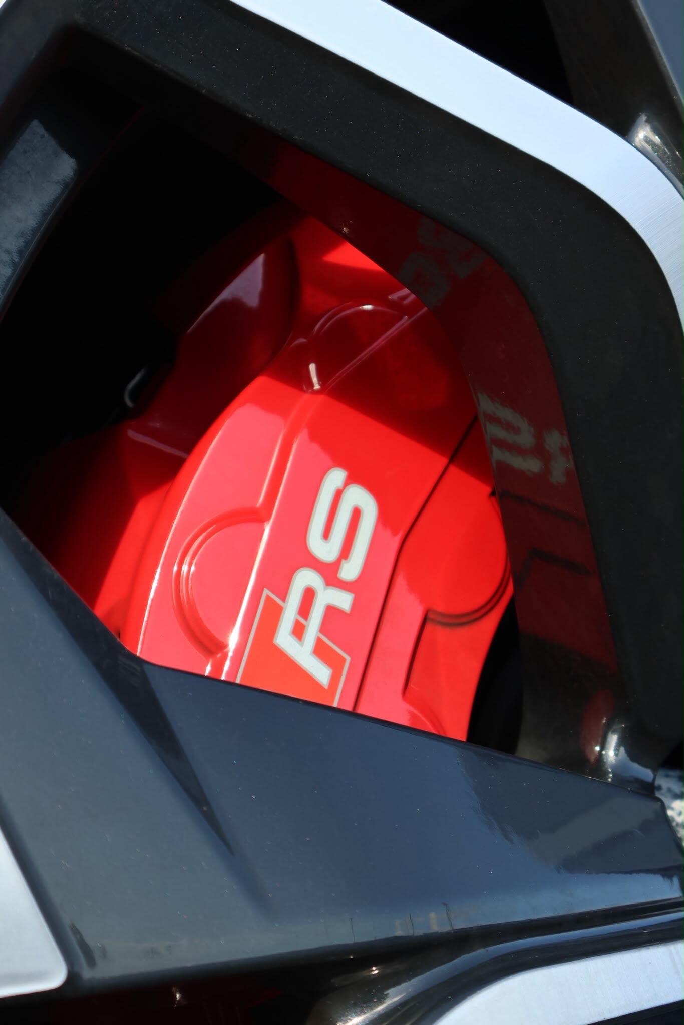 Audi RSQ8 view 10