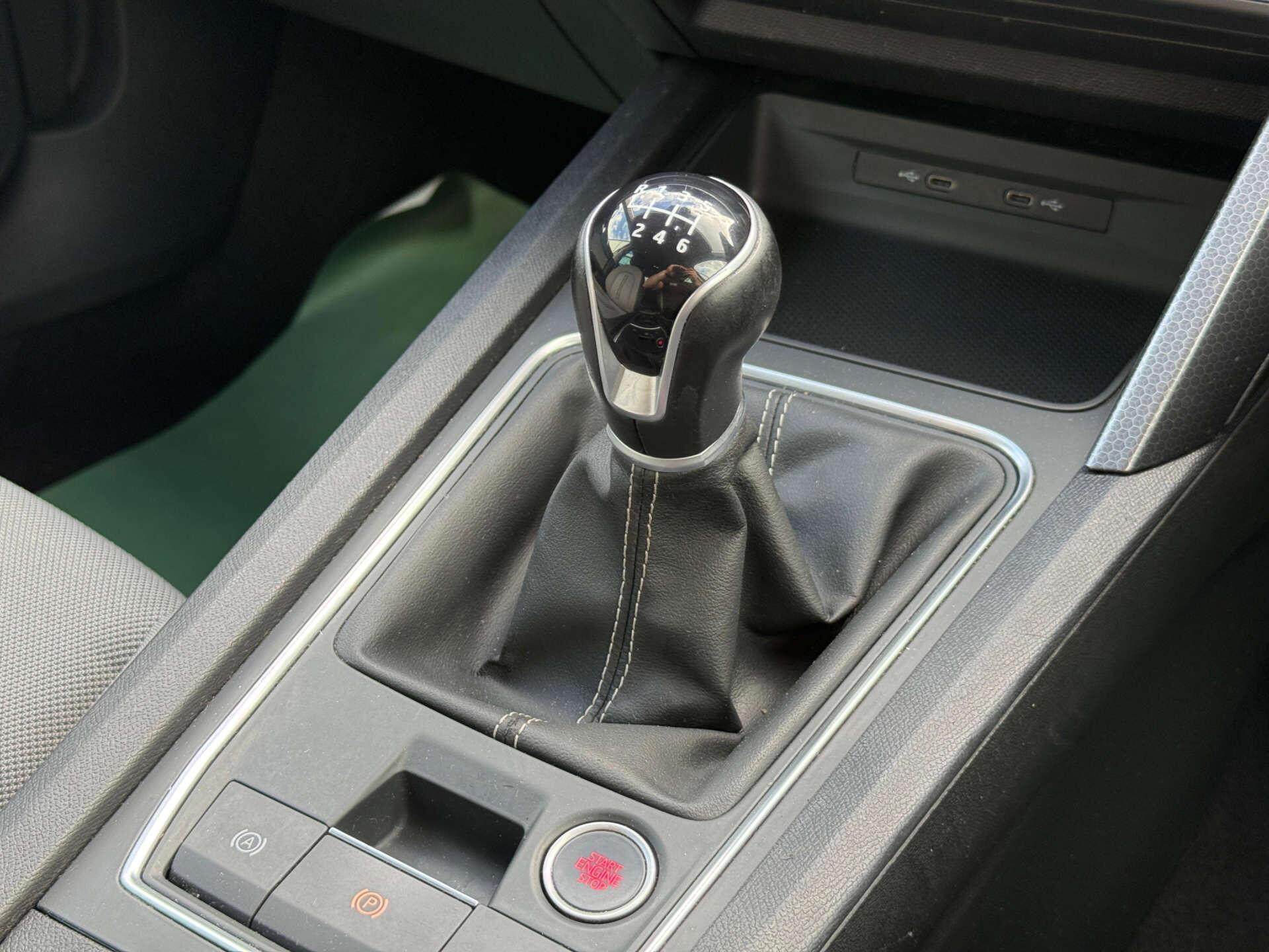 Seat Leon Leon view 16
