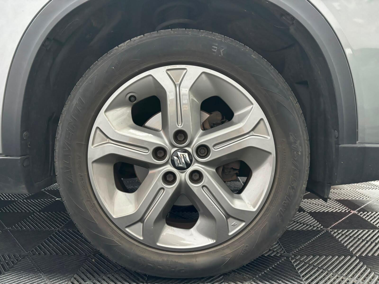 Suzuki Vitara view 26