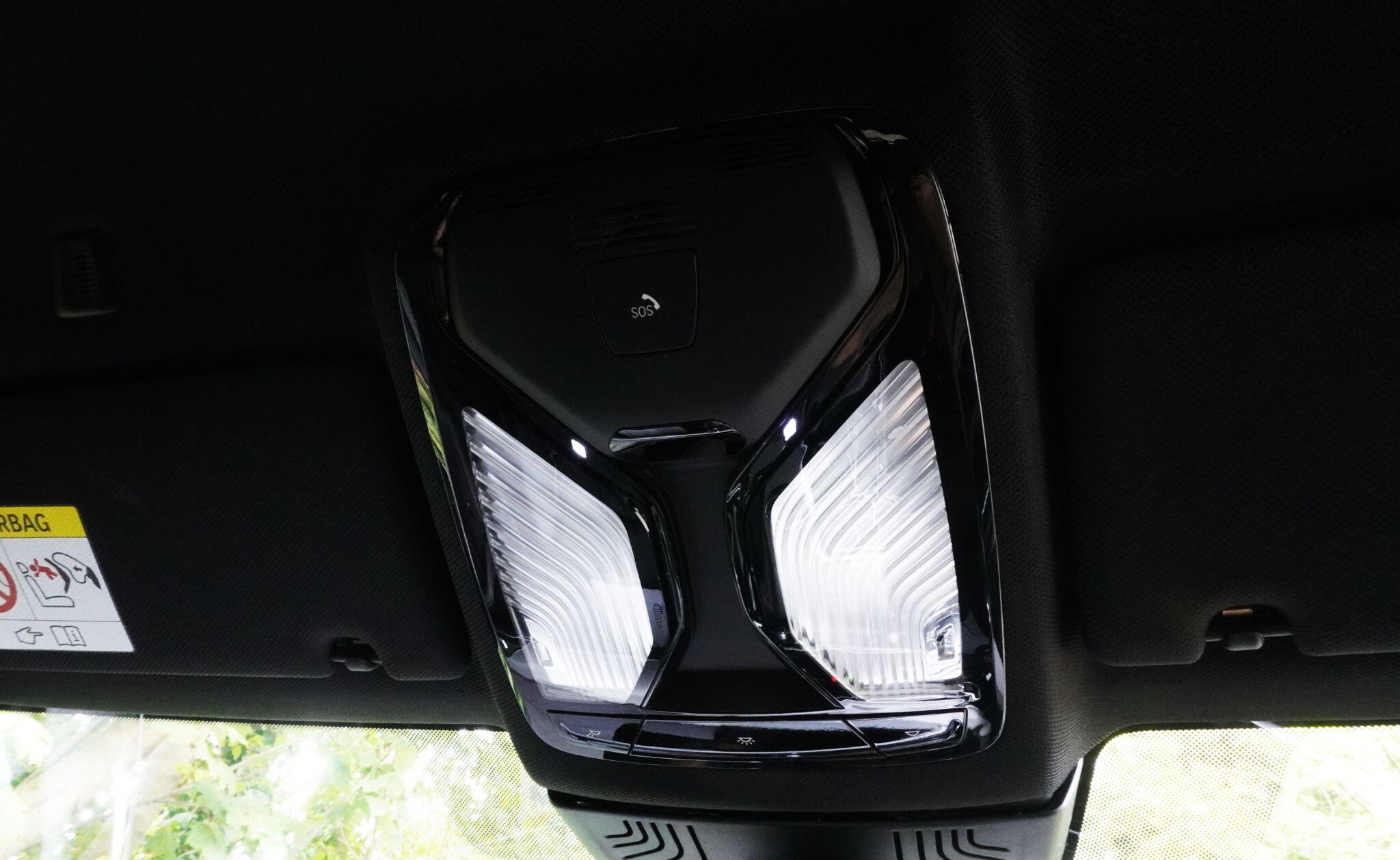 BMW 5 Series view 27