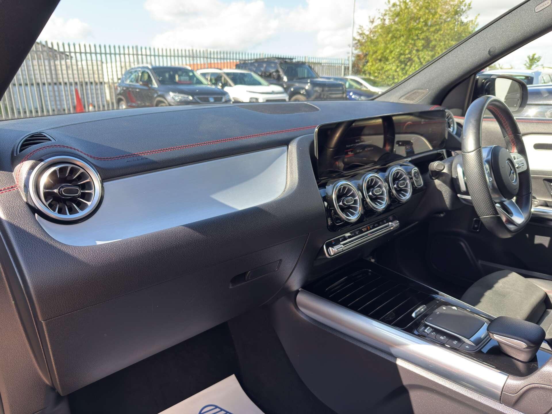 Mercedes-Benz EQA view 43