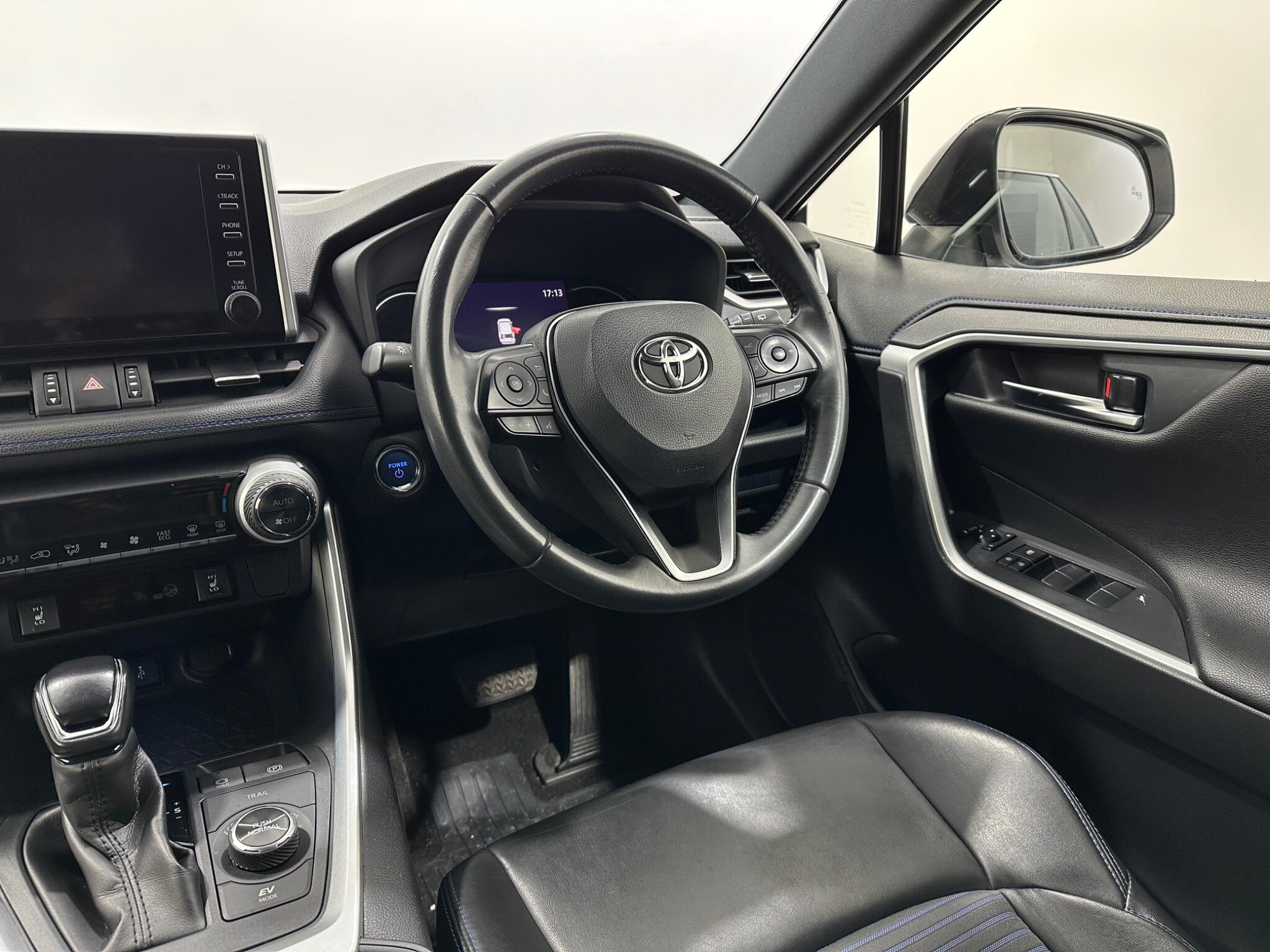 Toyota Rav4 view 12
