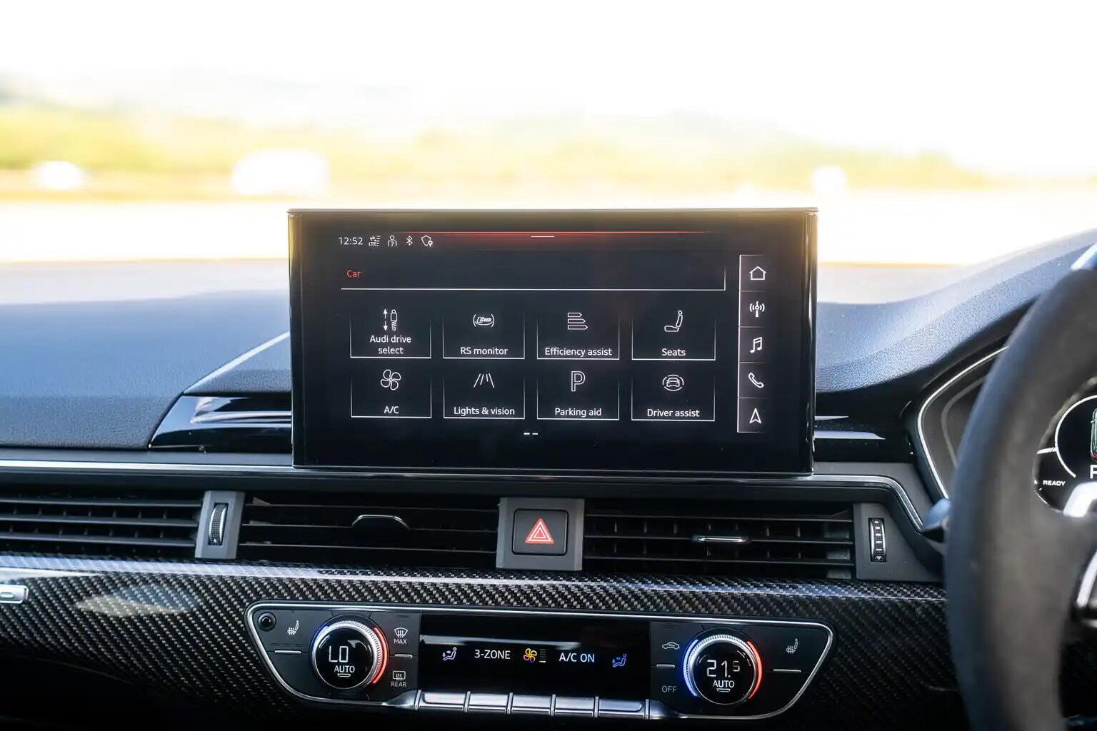 Audi RS4 Avant view 35