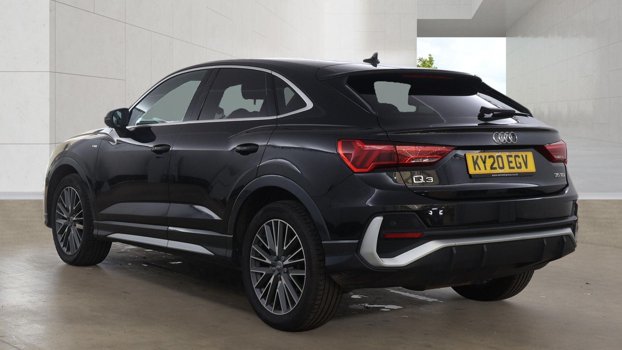Audi Q3 view 4