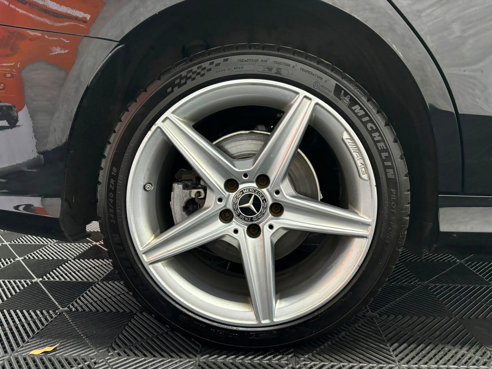 Mercedes-Benz C Class view 19