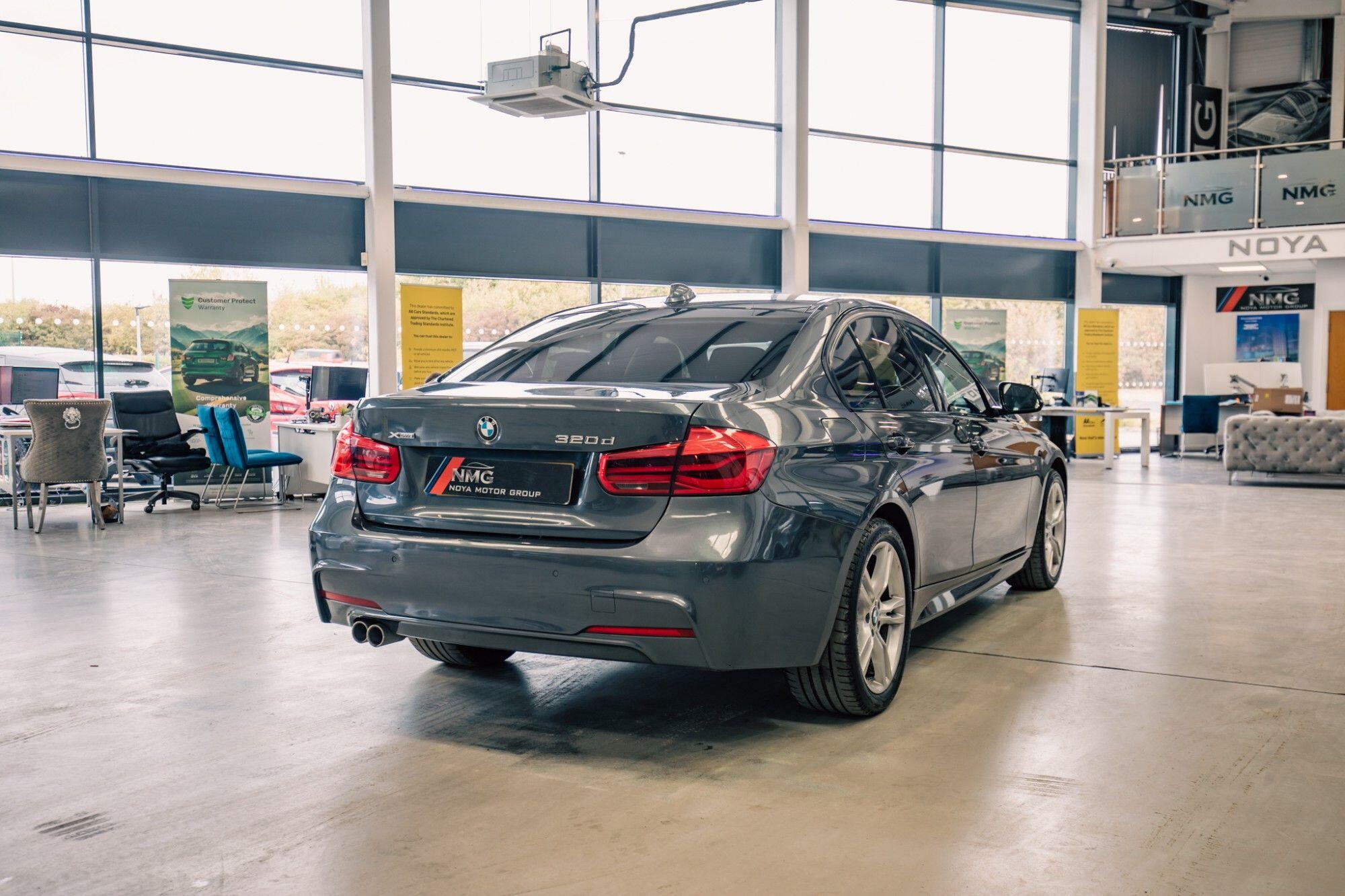 BMW 3 Series view 28