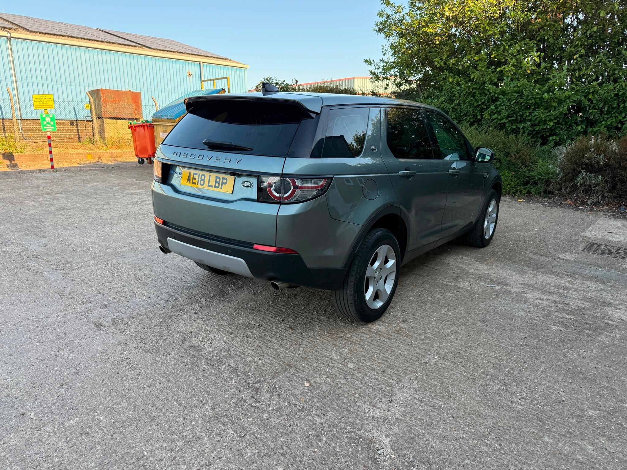 Land Rover Discovery Sport view 26