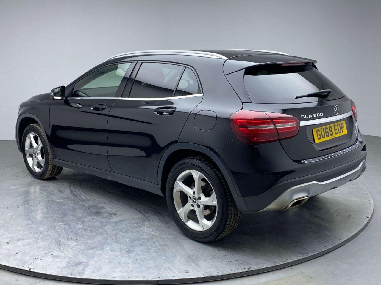 Mercedes-Benz Gla view 8