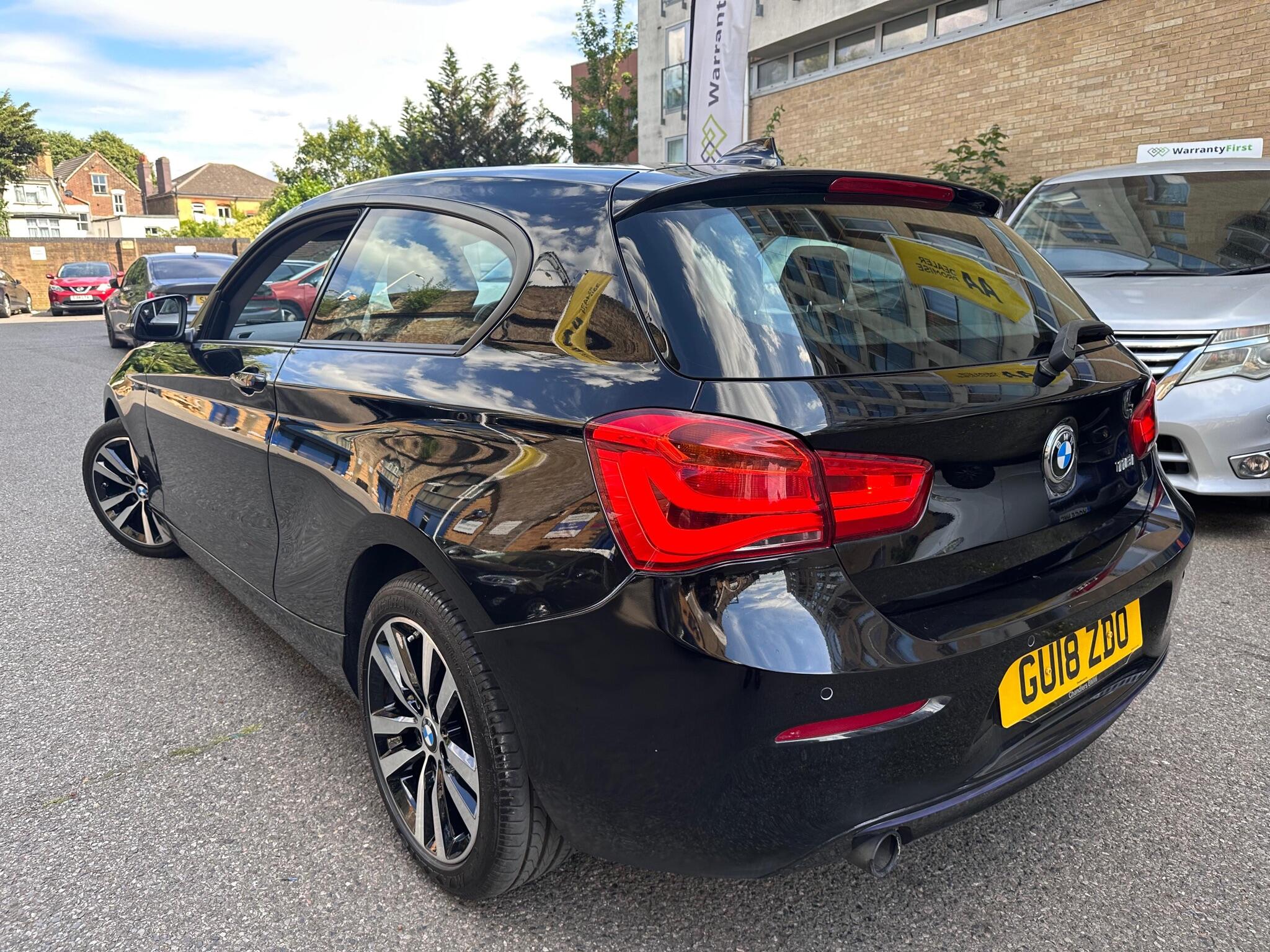 BMW 1 Series view 5
