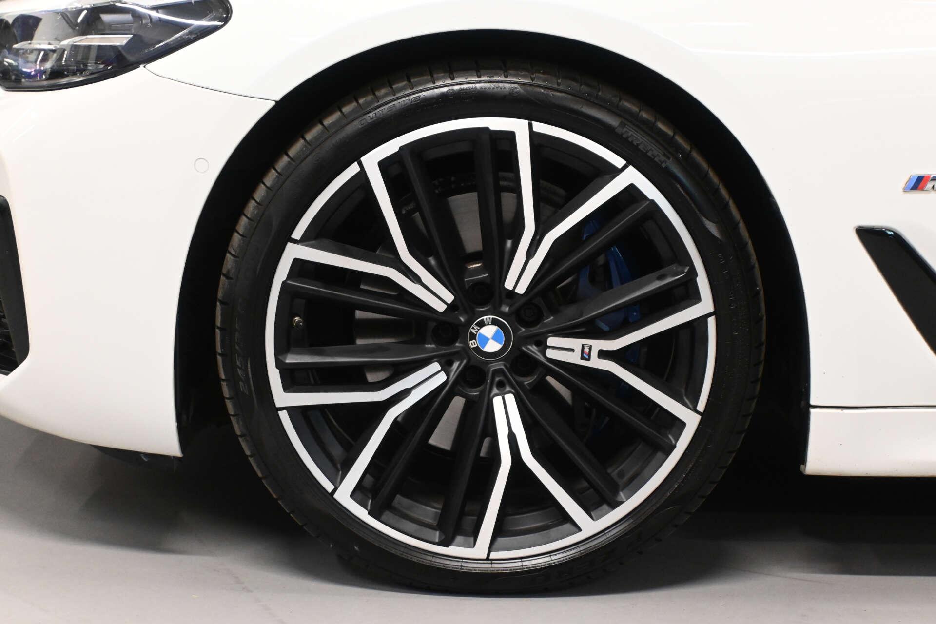 BMW 5 Series view 47