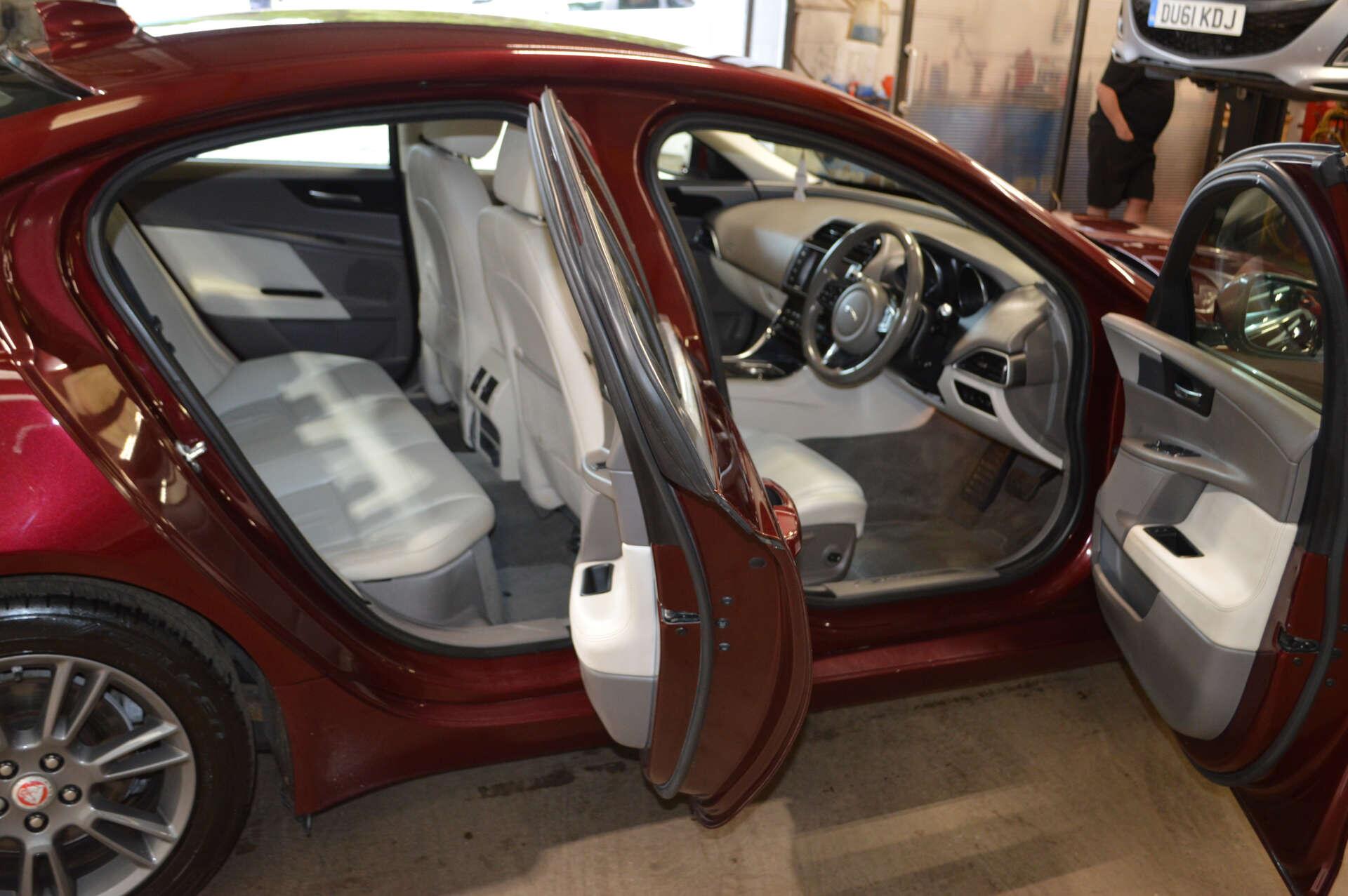 Jaguar Xe view 28