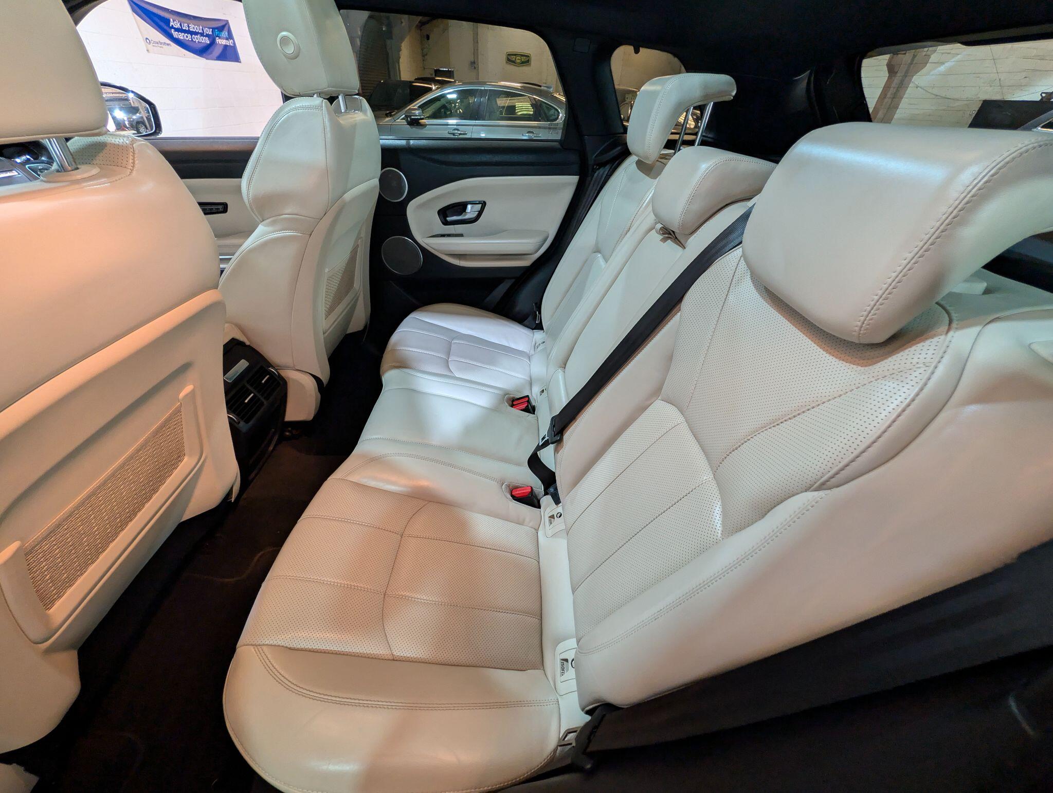 Land Rover Range Rover Evoque view 30