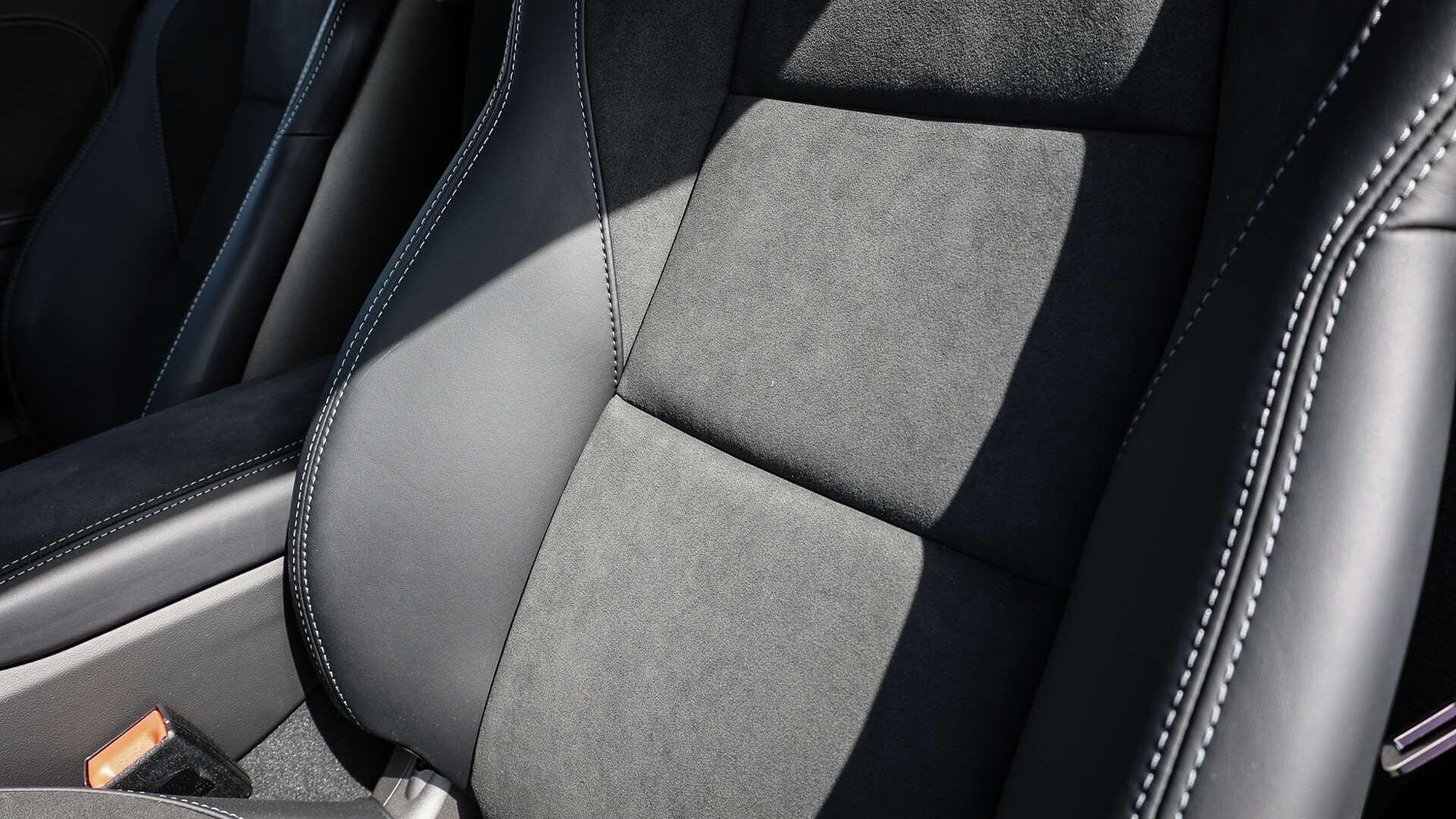 Porsche Cayman view 14