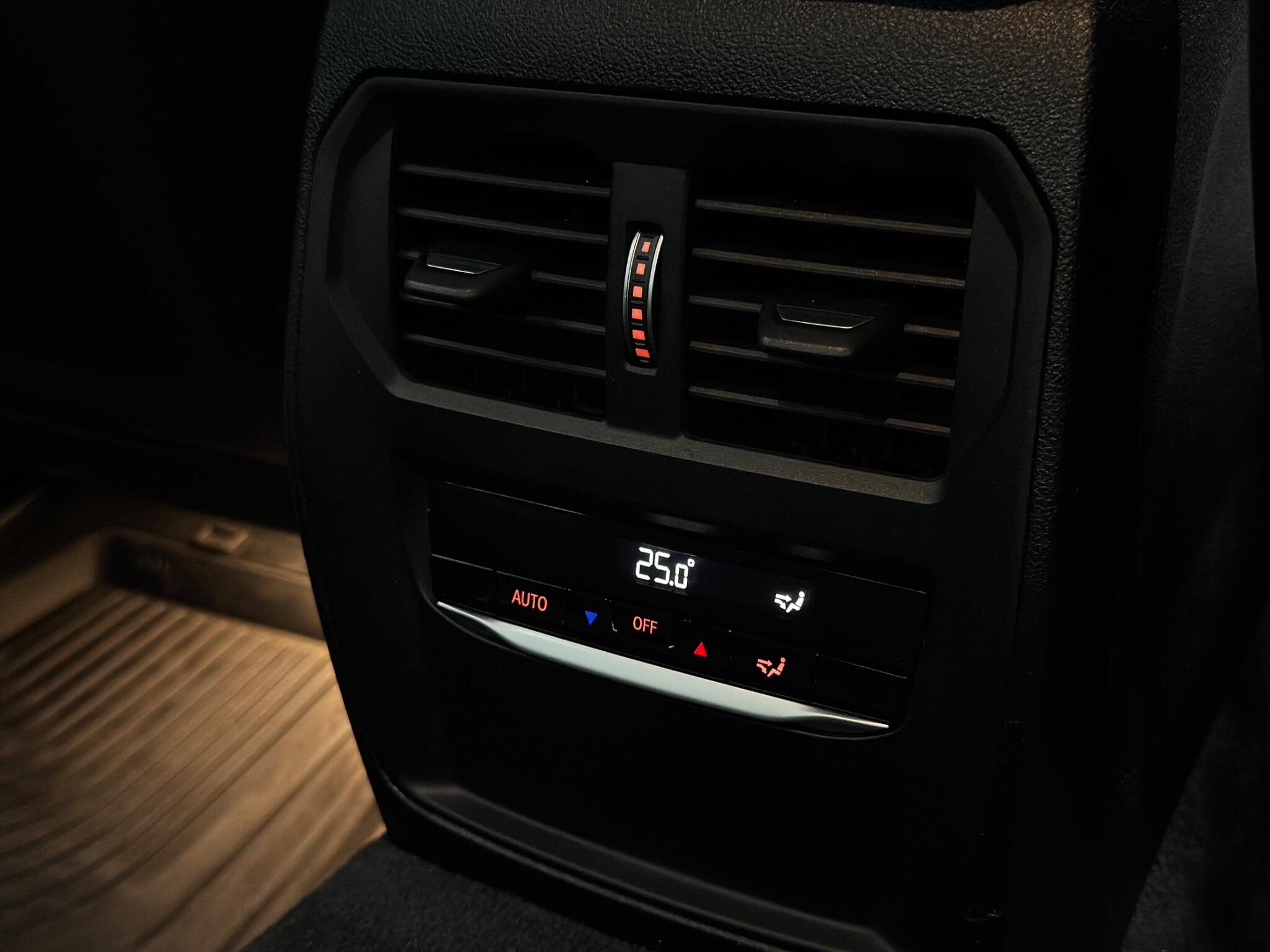 BMW 3 Series view 38