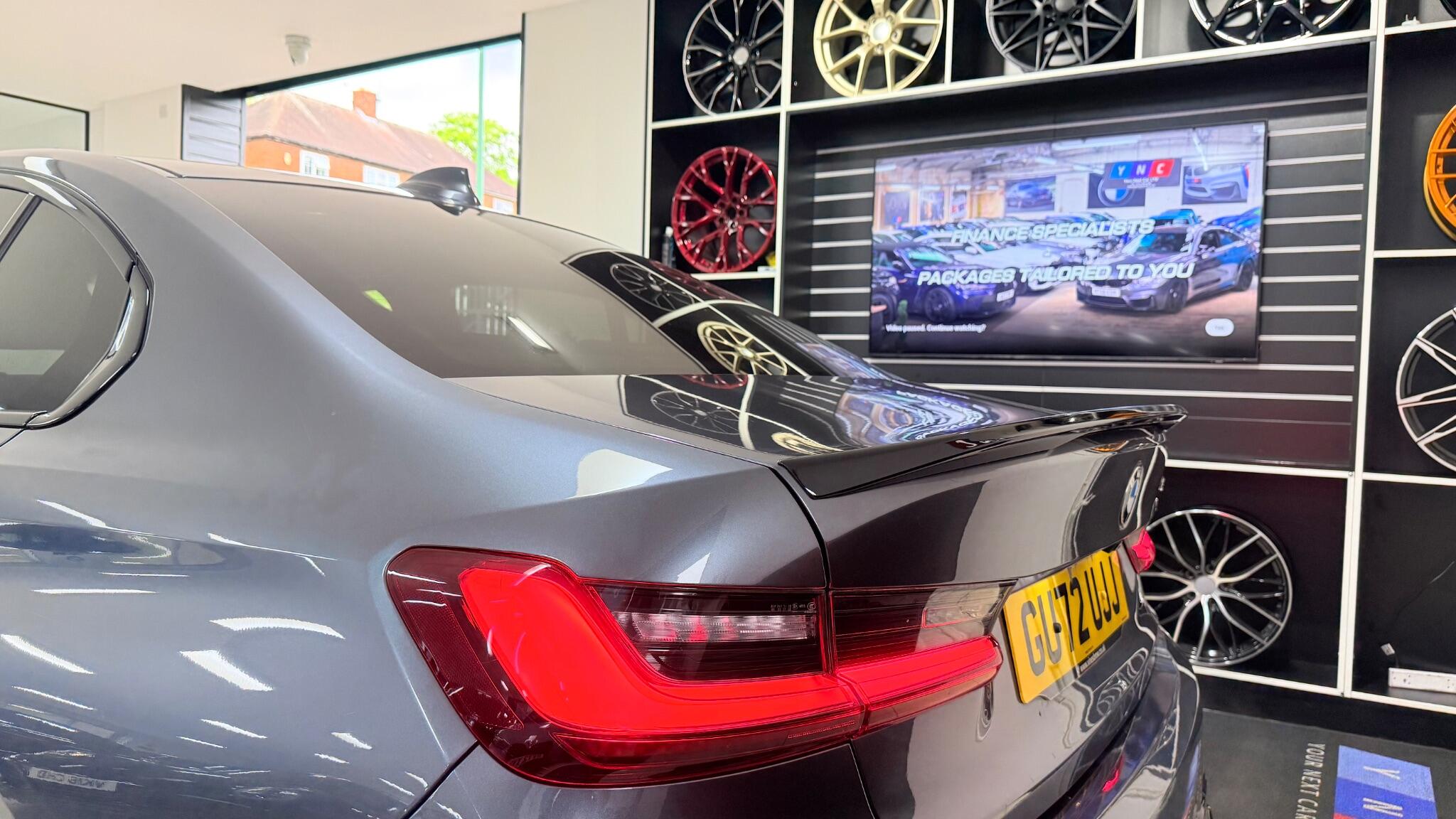 BMW 3 Series view 13