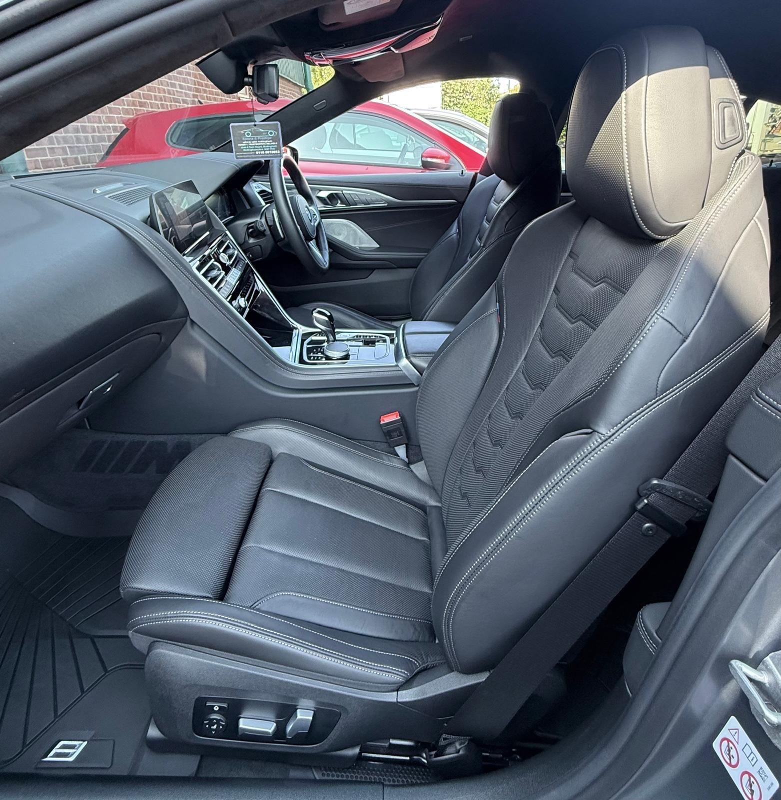 BMW 8 Series view 31