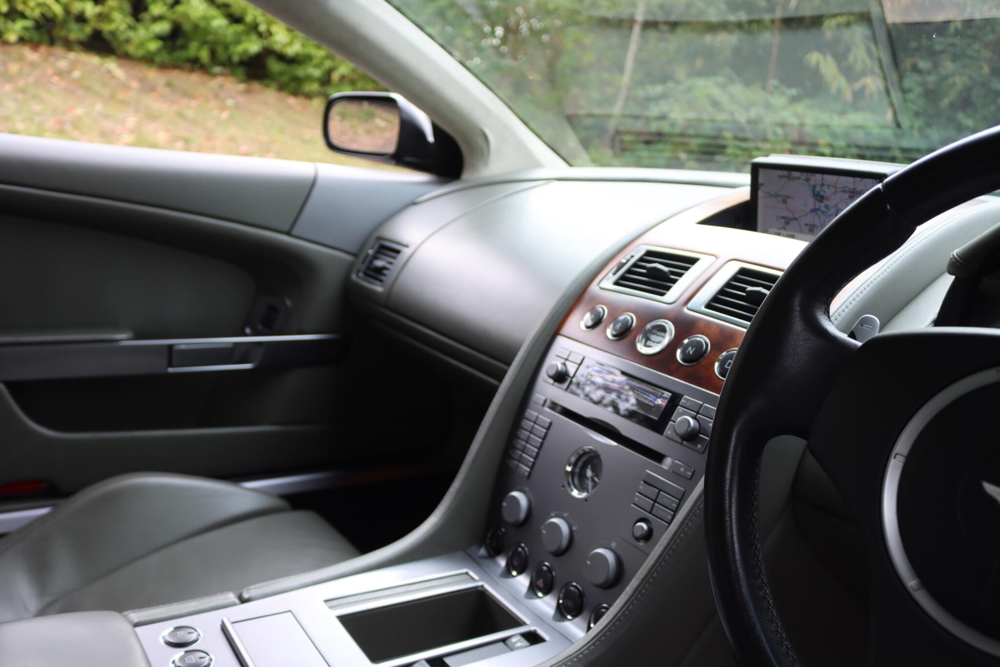 Aston Martin DB9 view 11