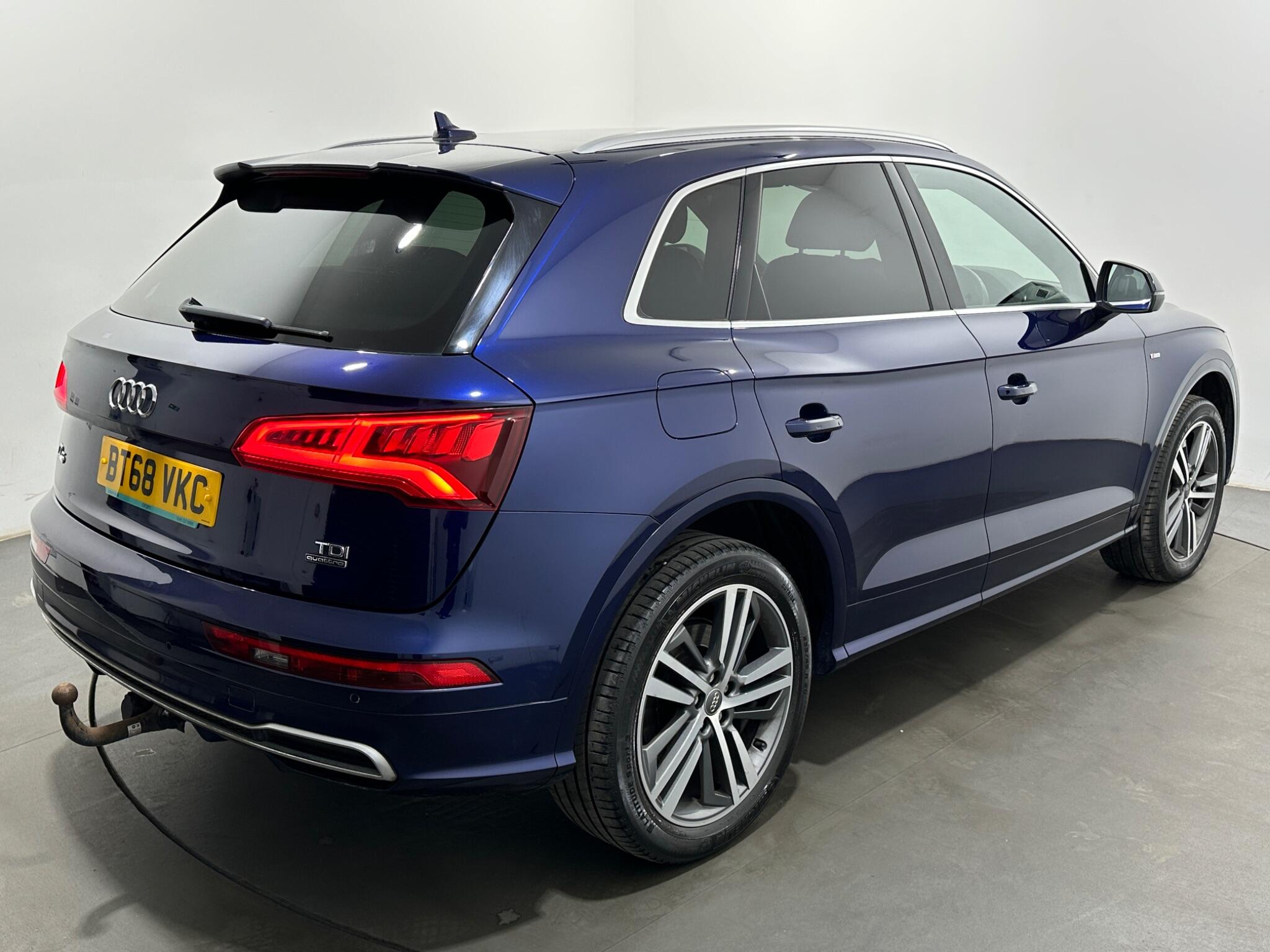Audi Q5 view 51