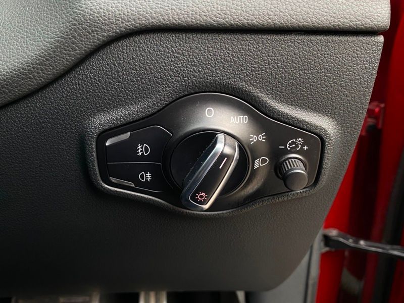 2013 Audi SQ5 image 22