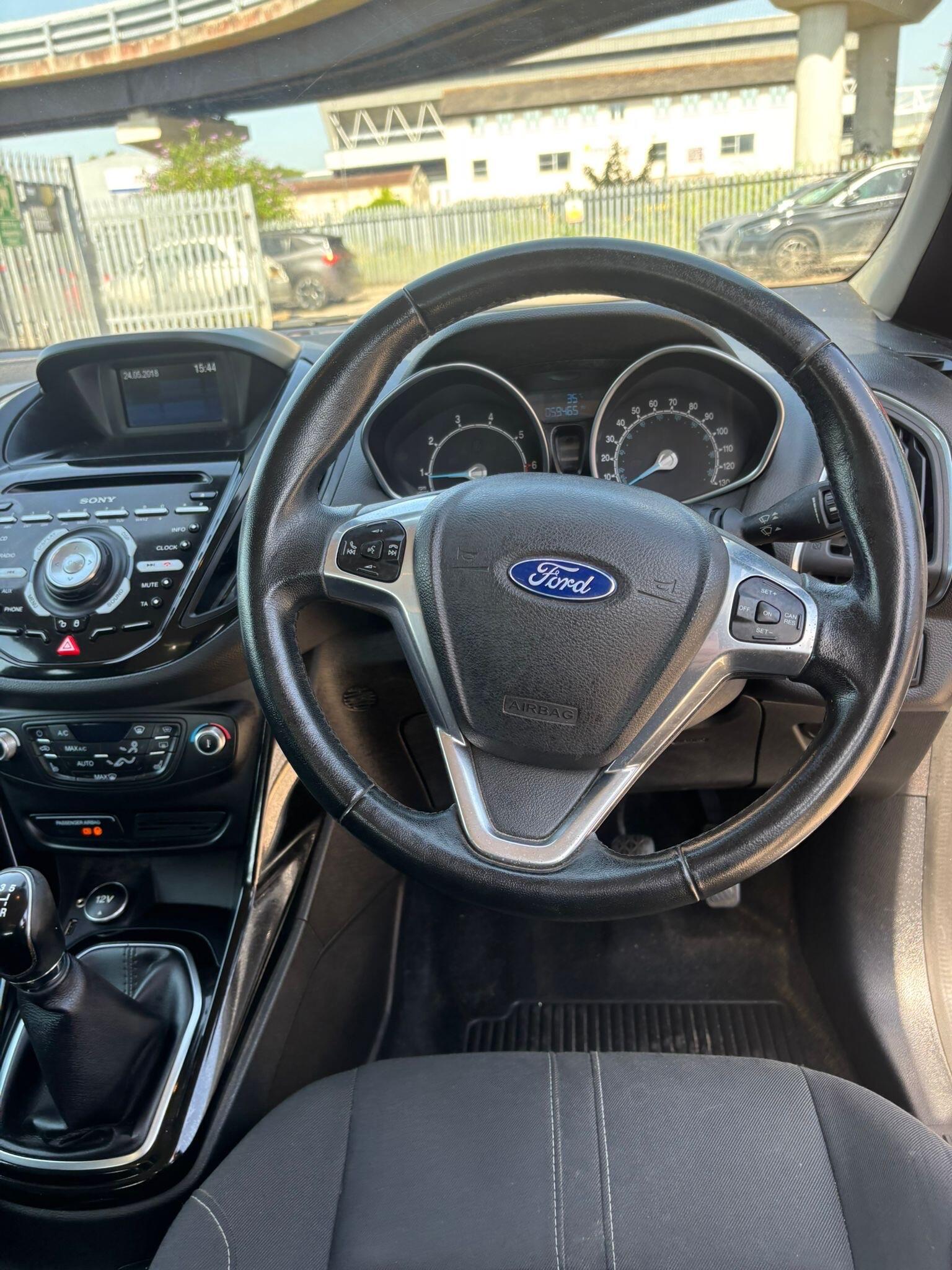 Ford B-Max view 48