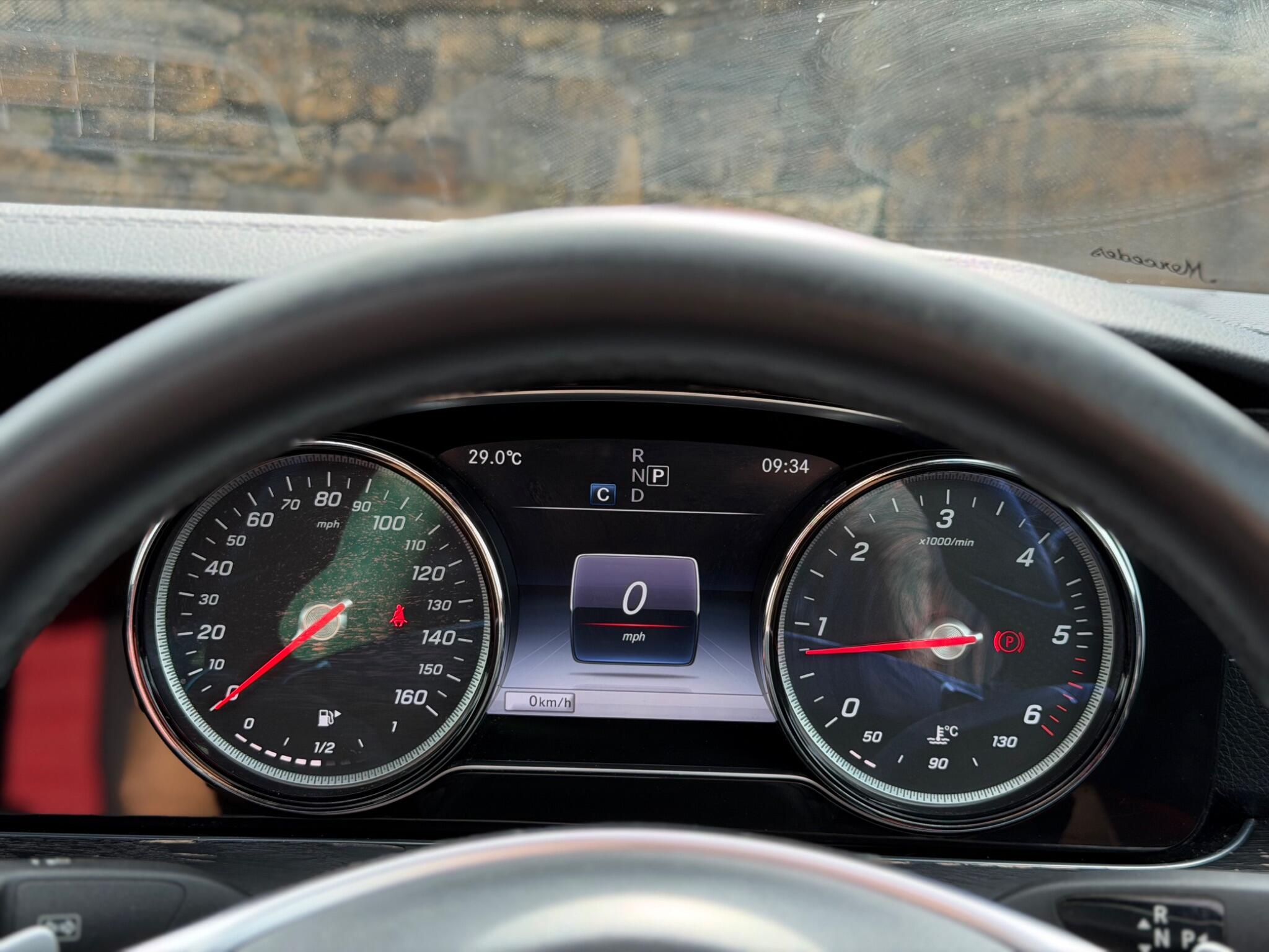 Mercedes-Benz E-Class view 26