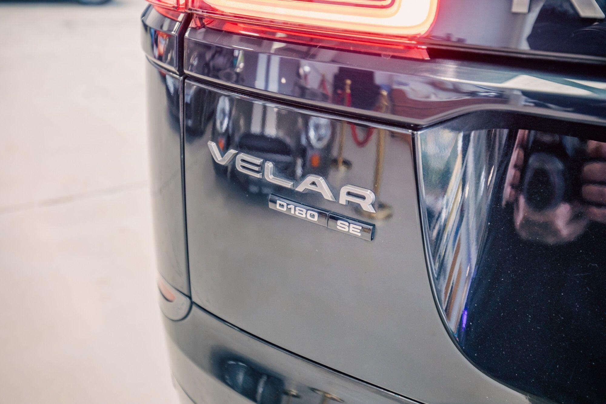 Land Rover Range Rover Velar view 6