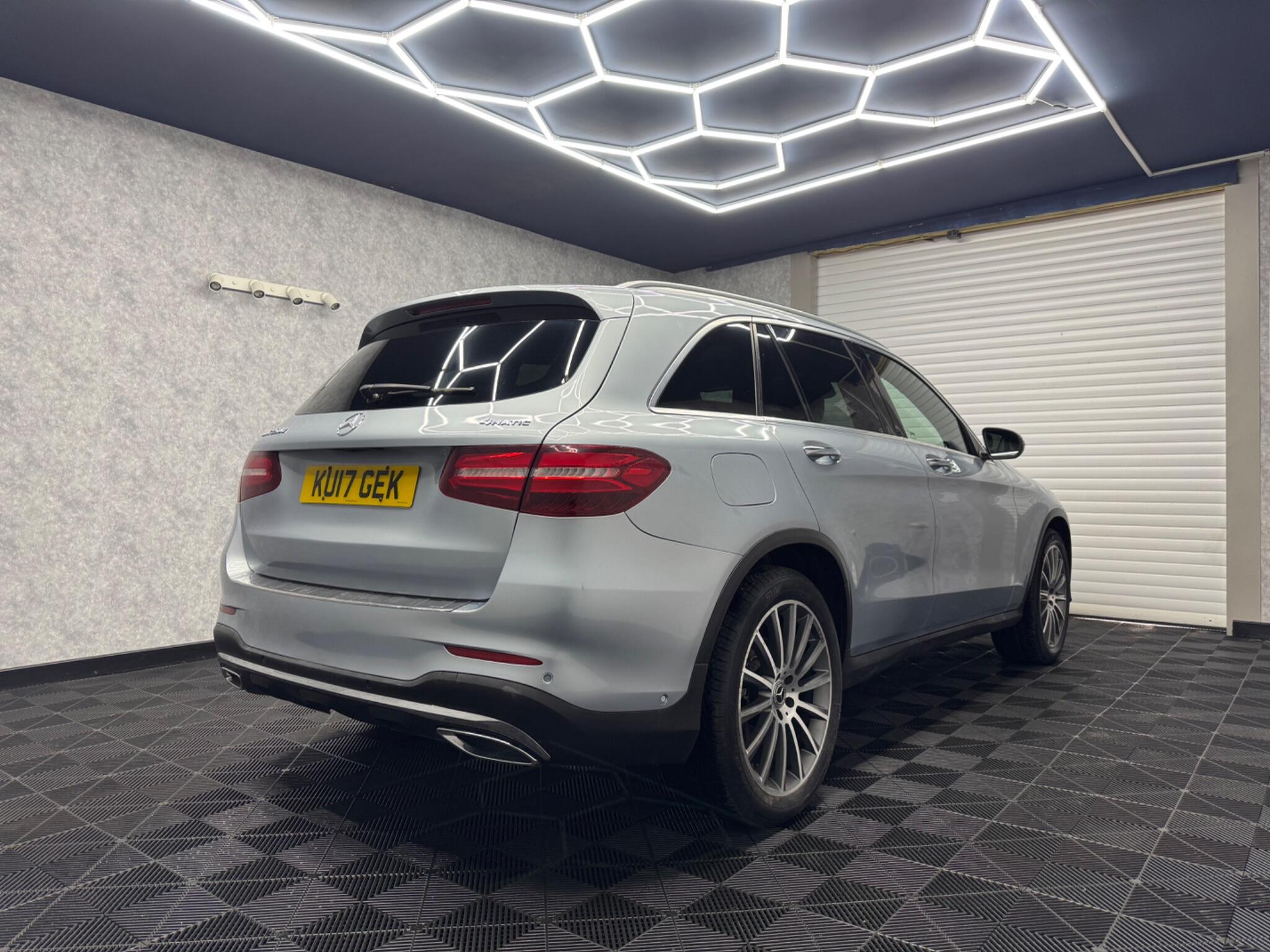 Mercedes-Benz GLC view 4