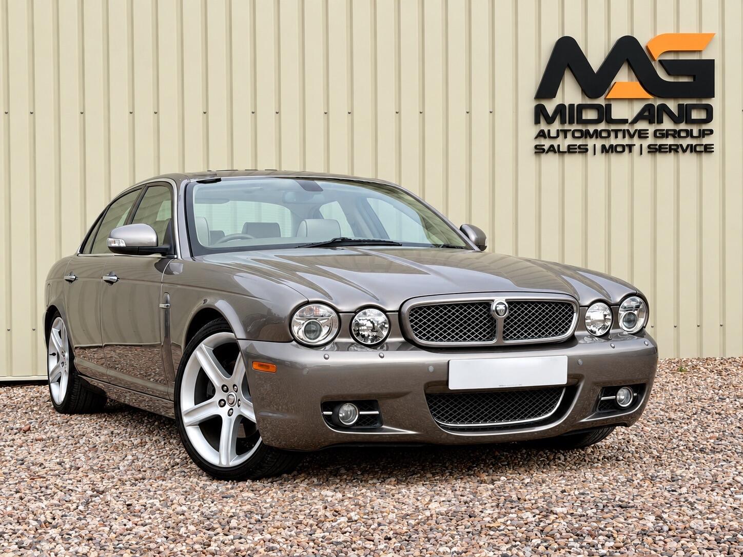 2009 Jaguar XJ in Grey for sale