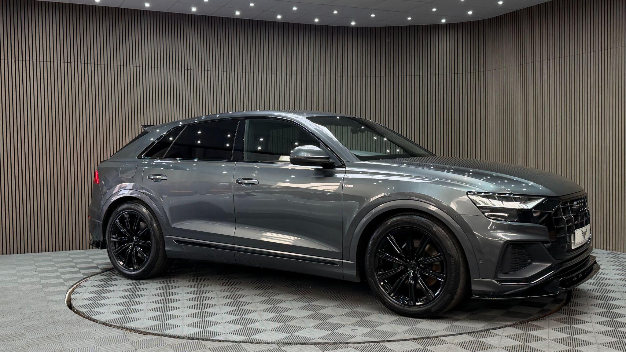 Audi Q8 view 35