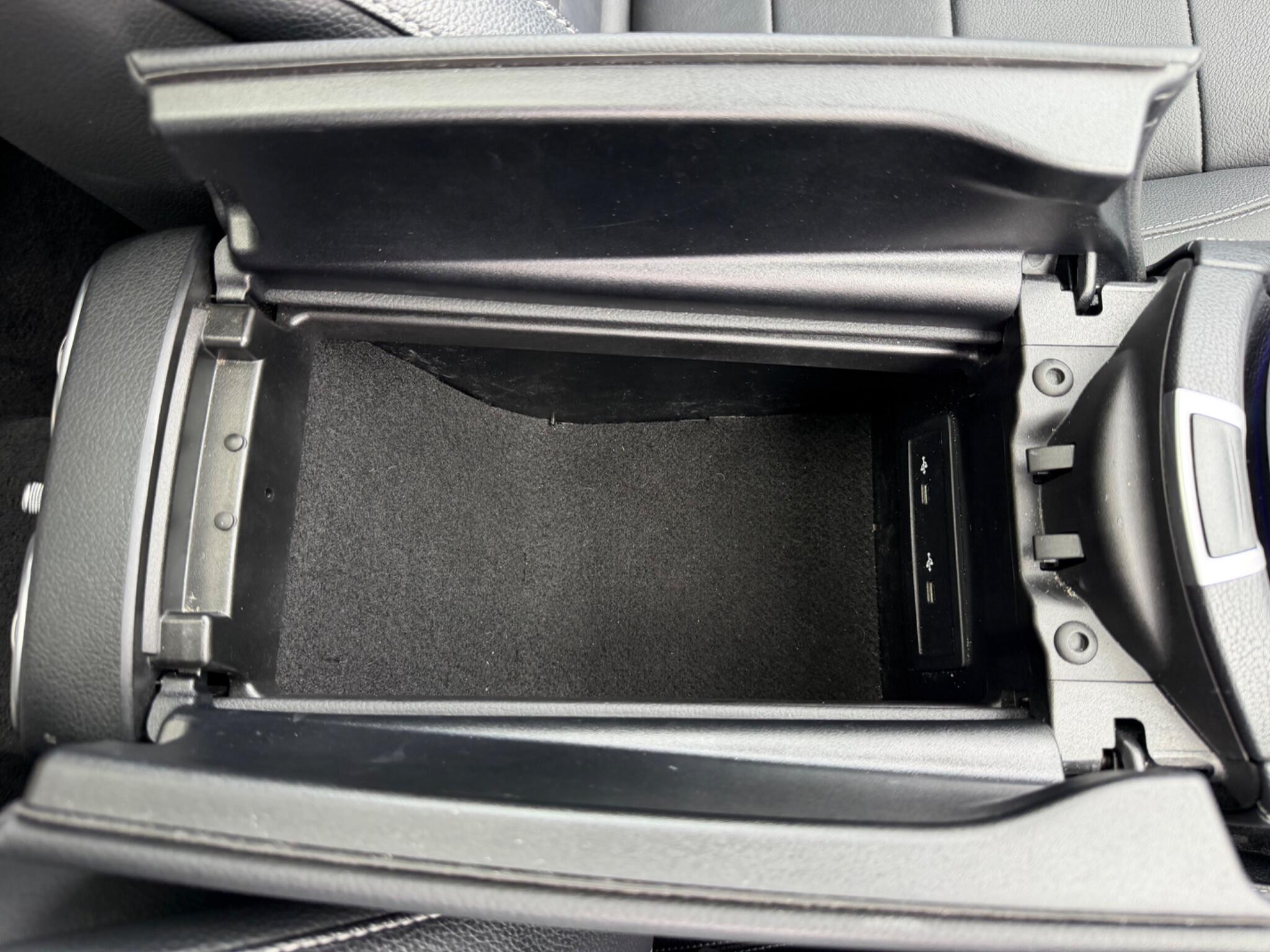 Mercedes-Benz E-Class view 46