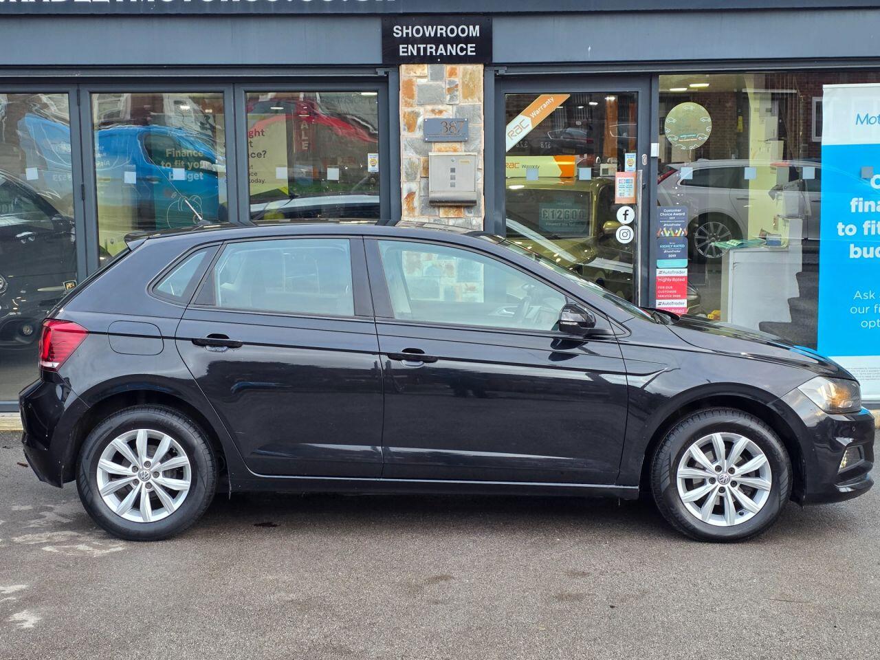 Volkswagen Polo view 5