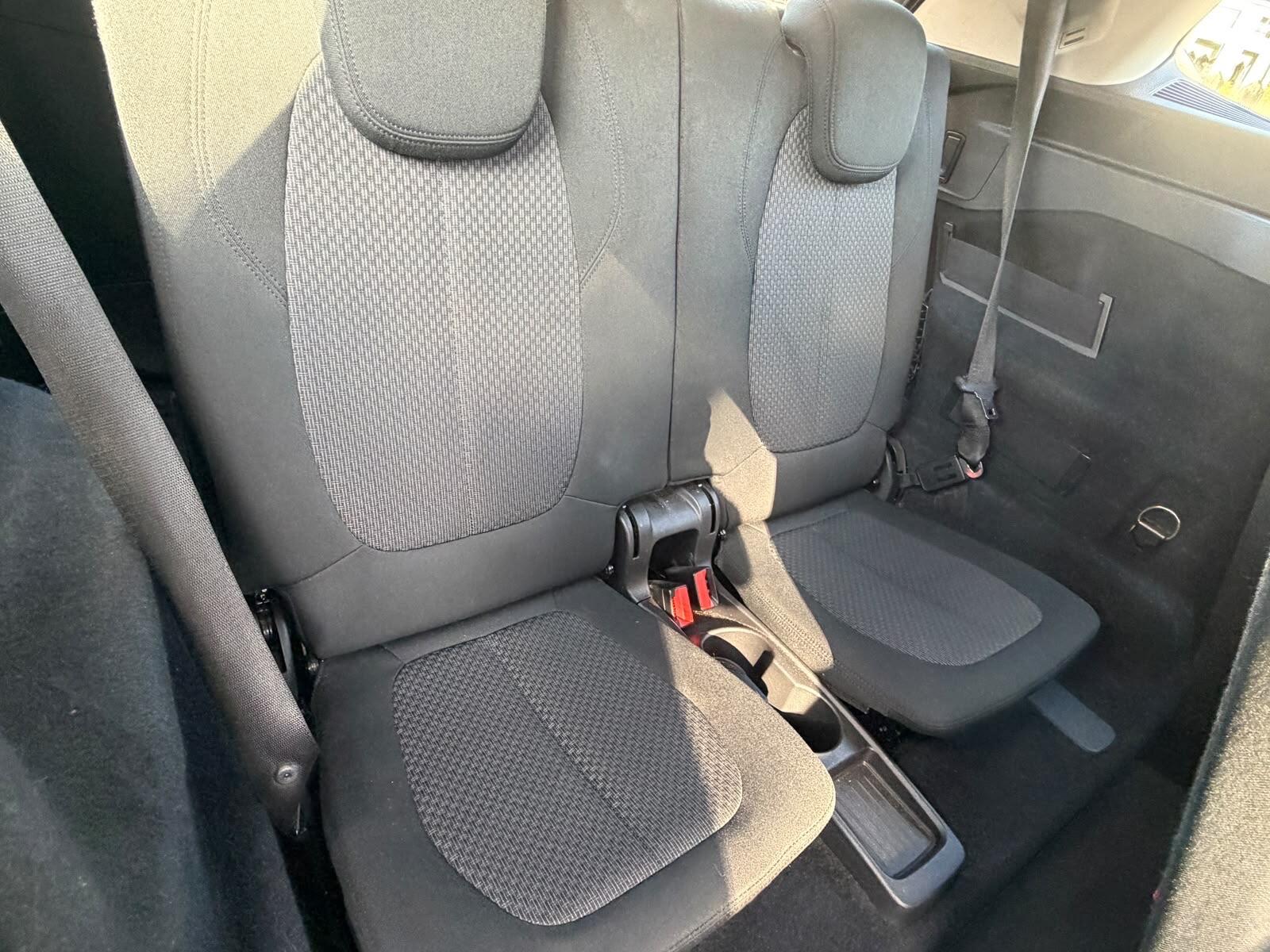BMW 2 Series view 23