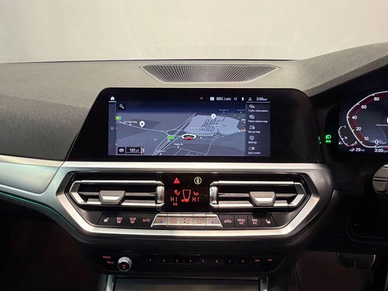 BMW 3 Series view 26