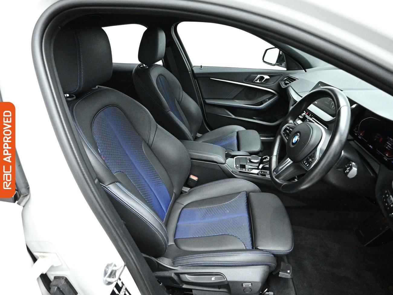 BMW 1 Series view 12