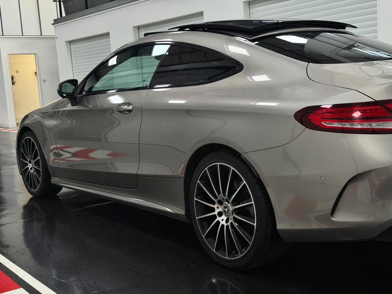 Mercedes-Benz C Class view 35