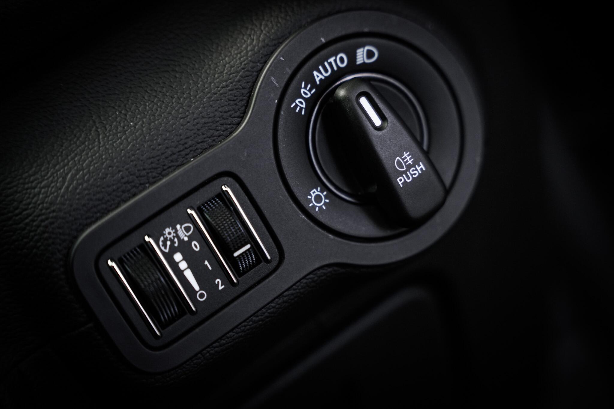 Maserati Ghibli view 58