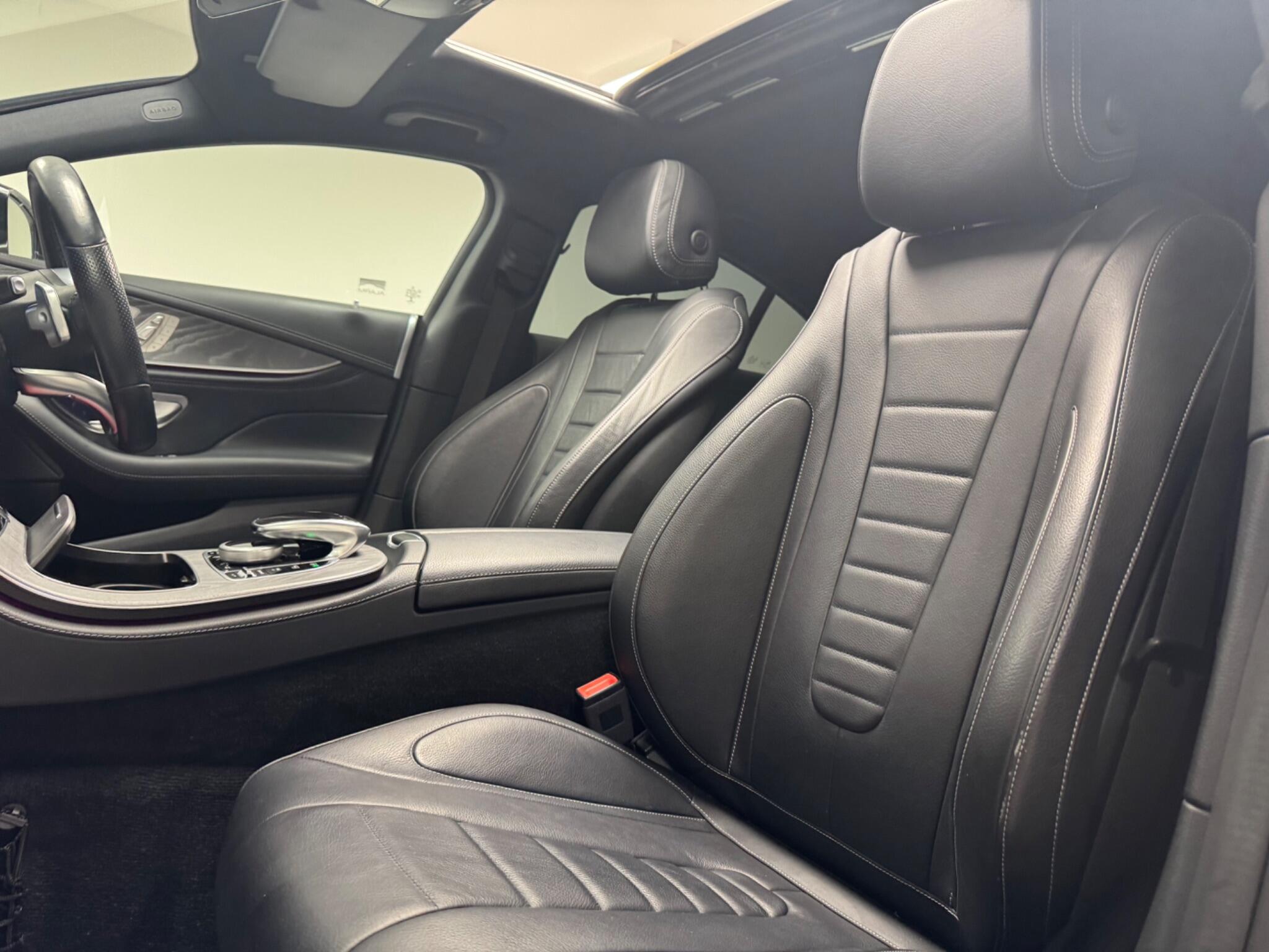 Mercedes-Benz CLS view 28