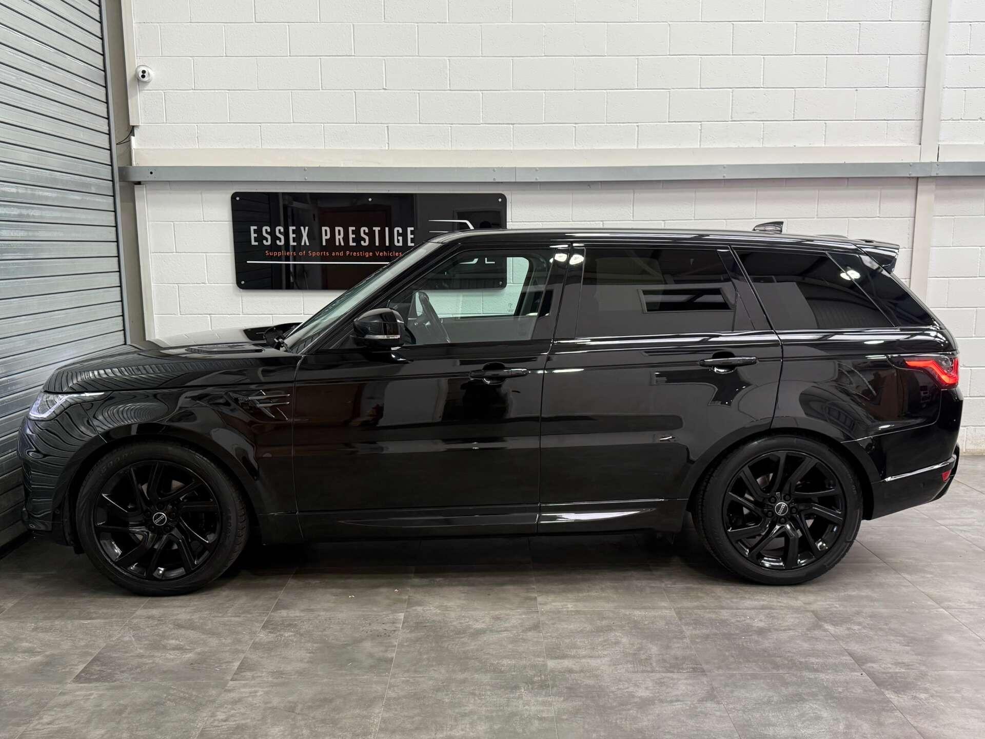 Land Rover Range Rover Sport view 4
