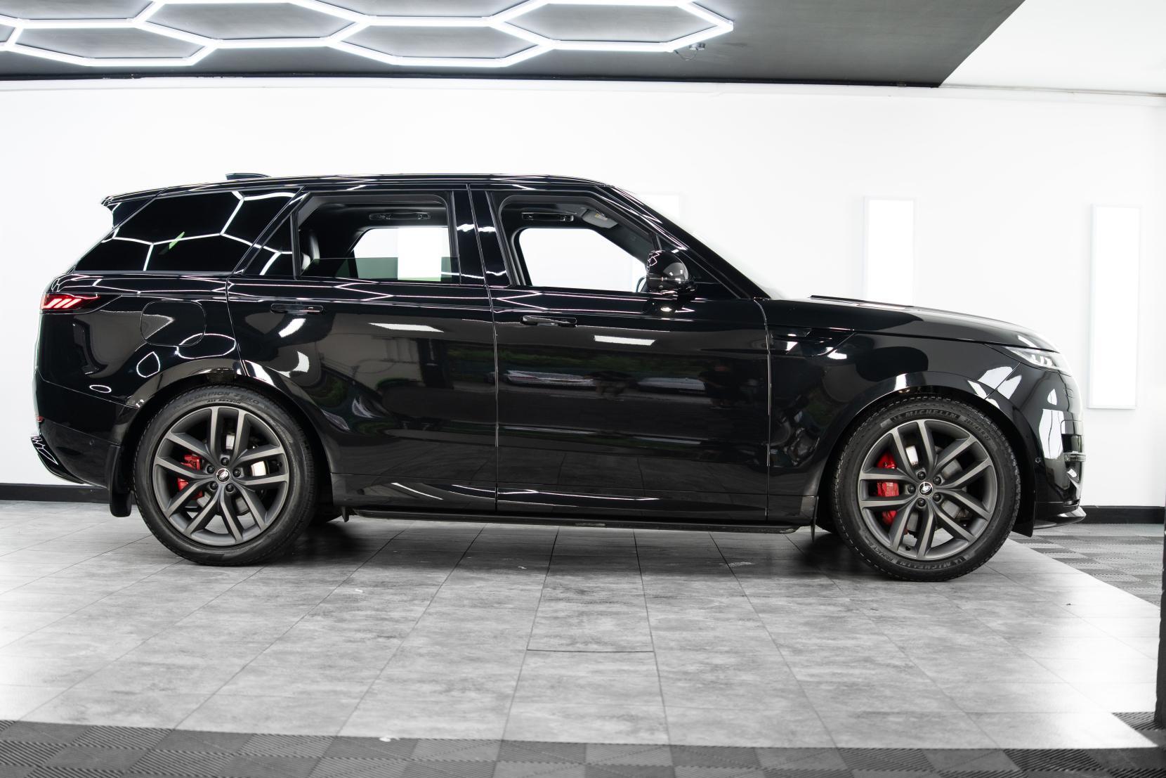 Land Rover Range Rover Sport view 3