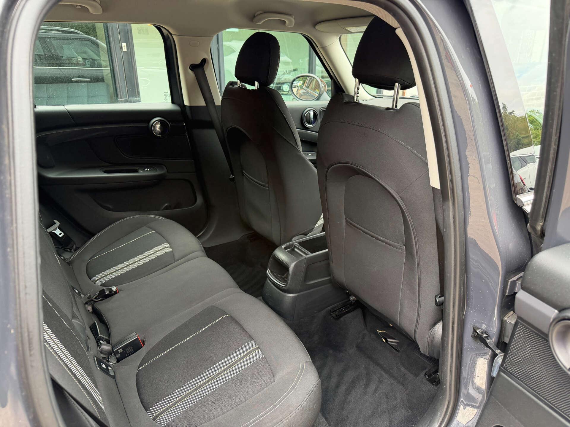 Mini Countryman view 24