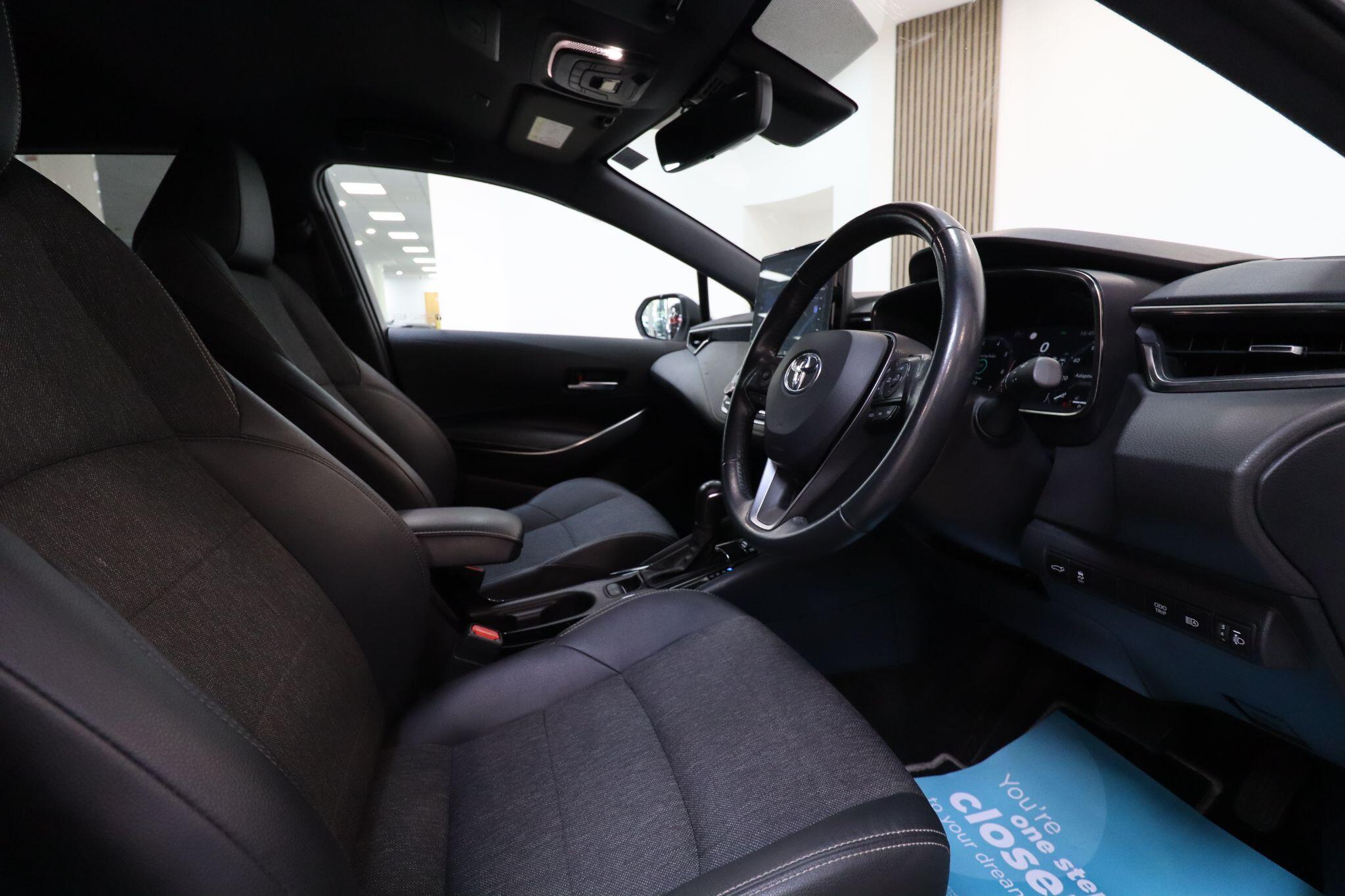 Toyota Corolla view 14