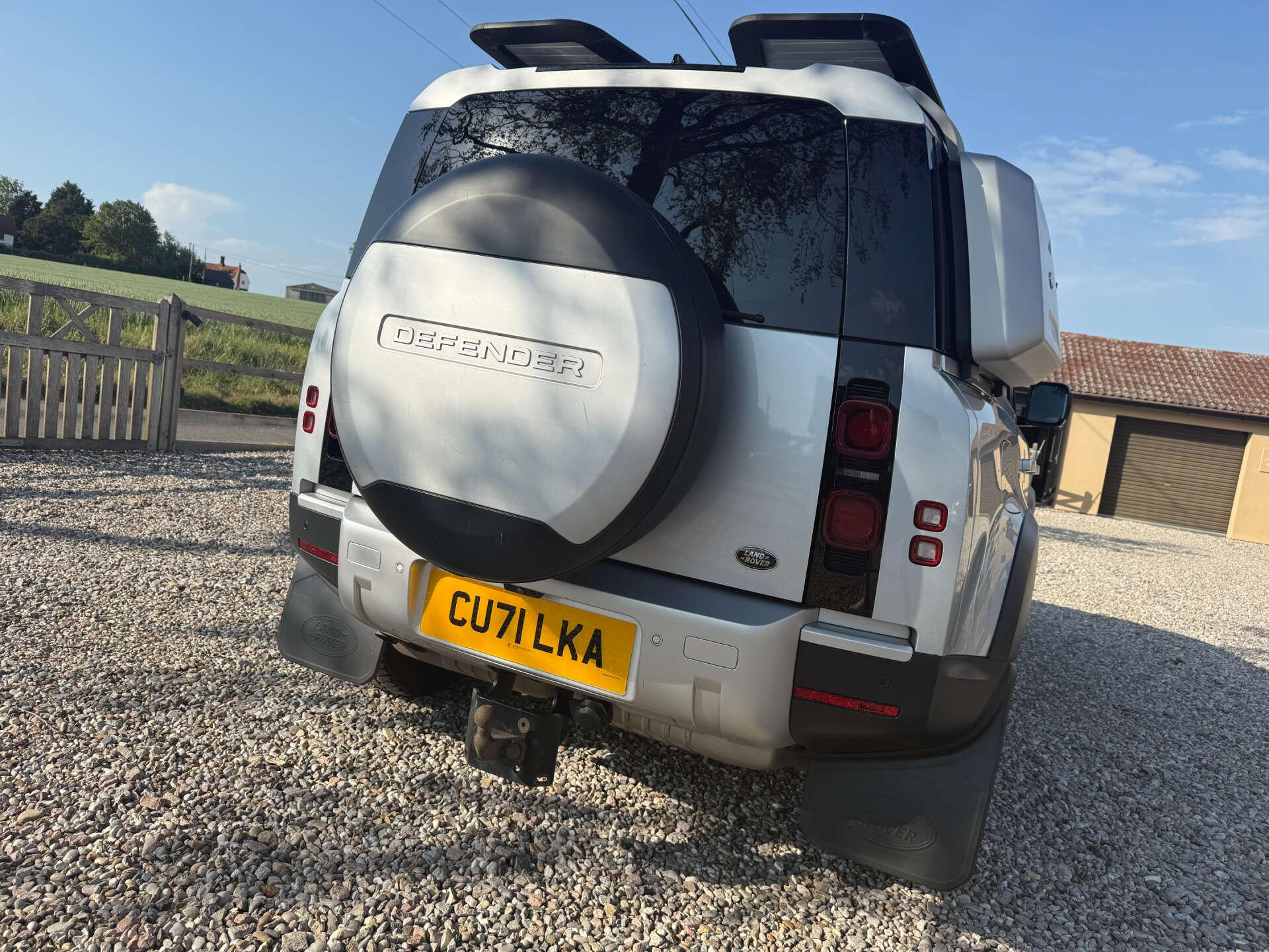 Land Rover Defender view 9