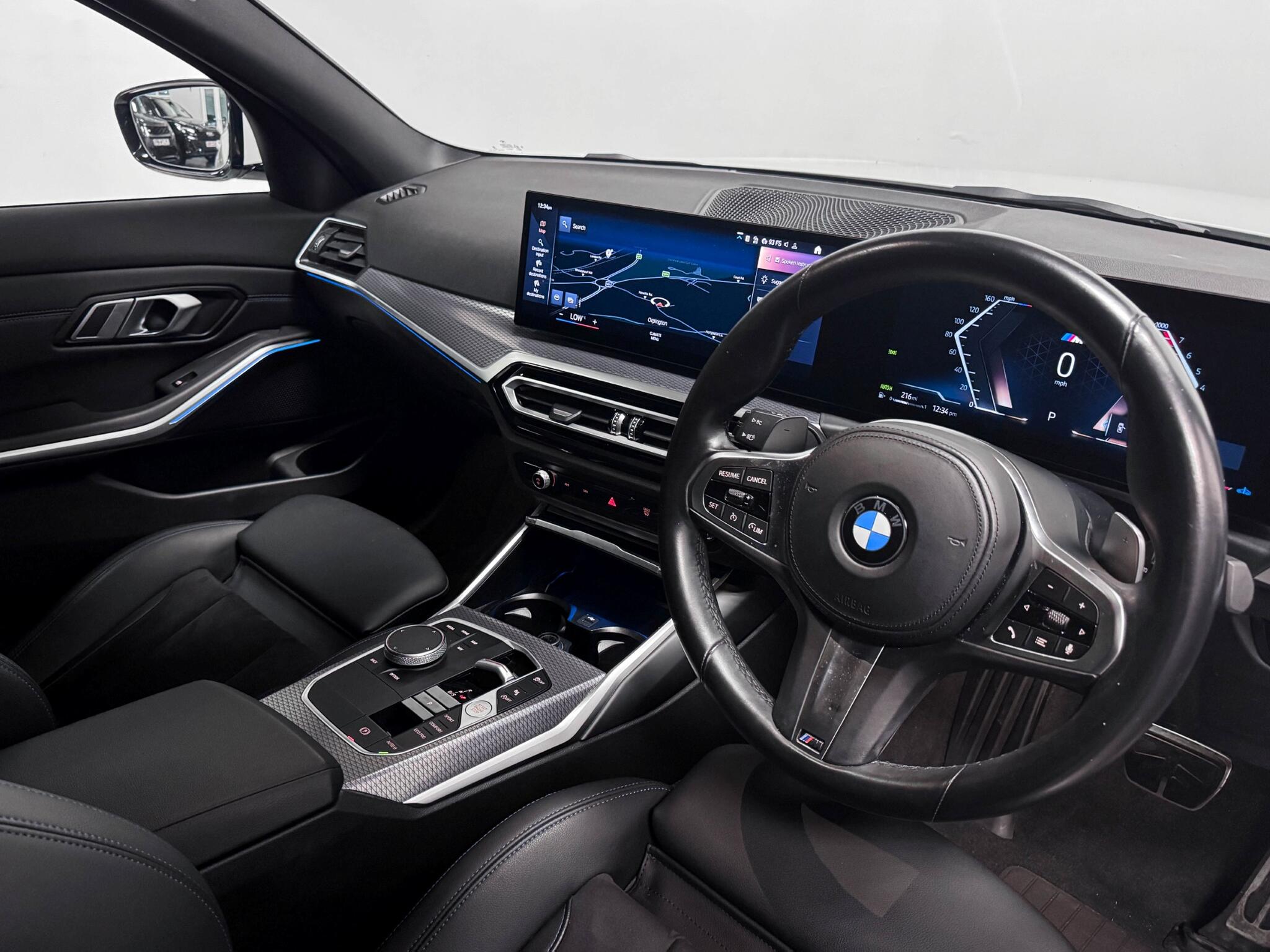 BMW 3 Series view 18