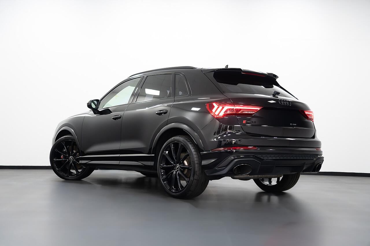 Audi RS Q3 view 27