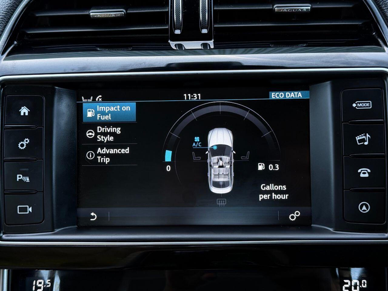 Jaguar Xe view 41