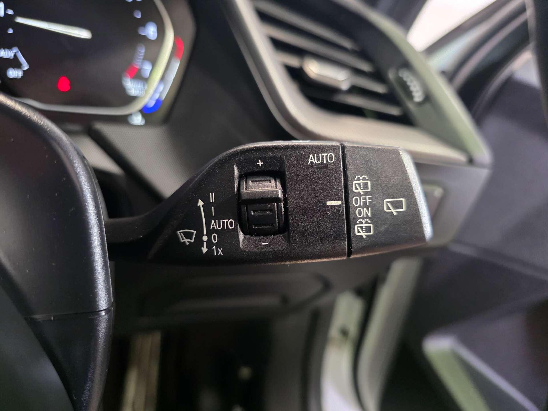 BMW 1 Series view 21