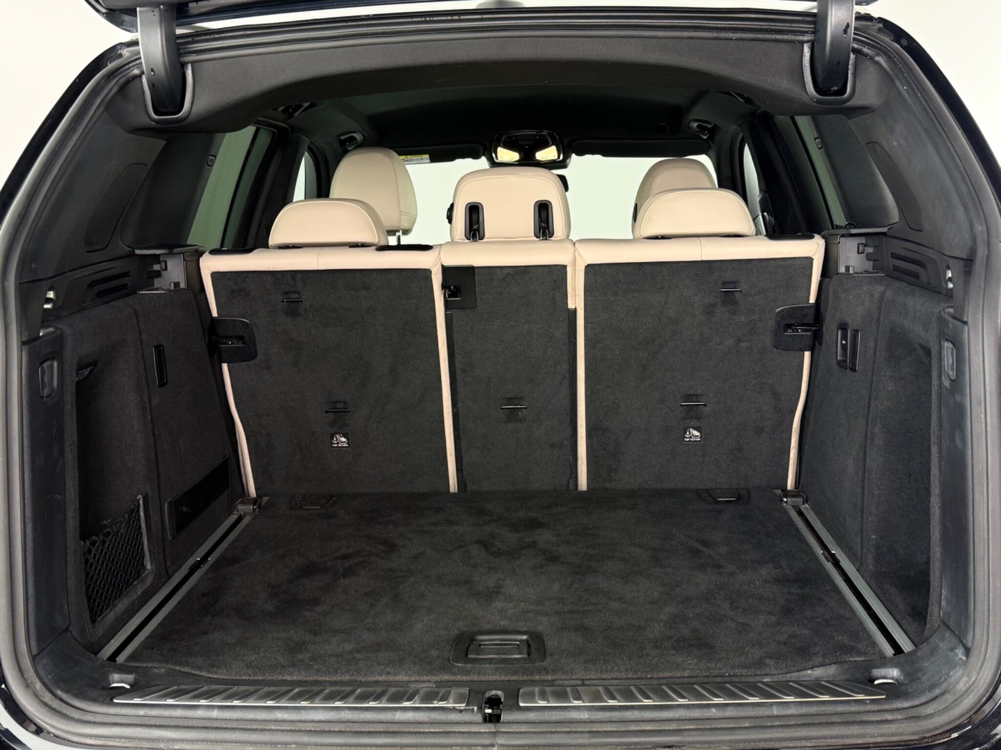 BMW X3 view 10