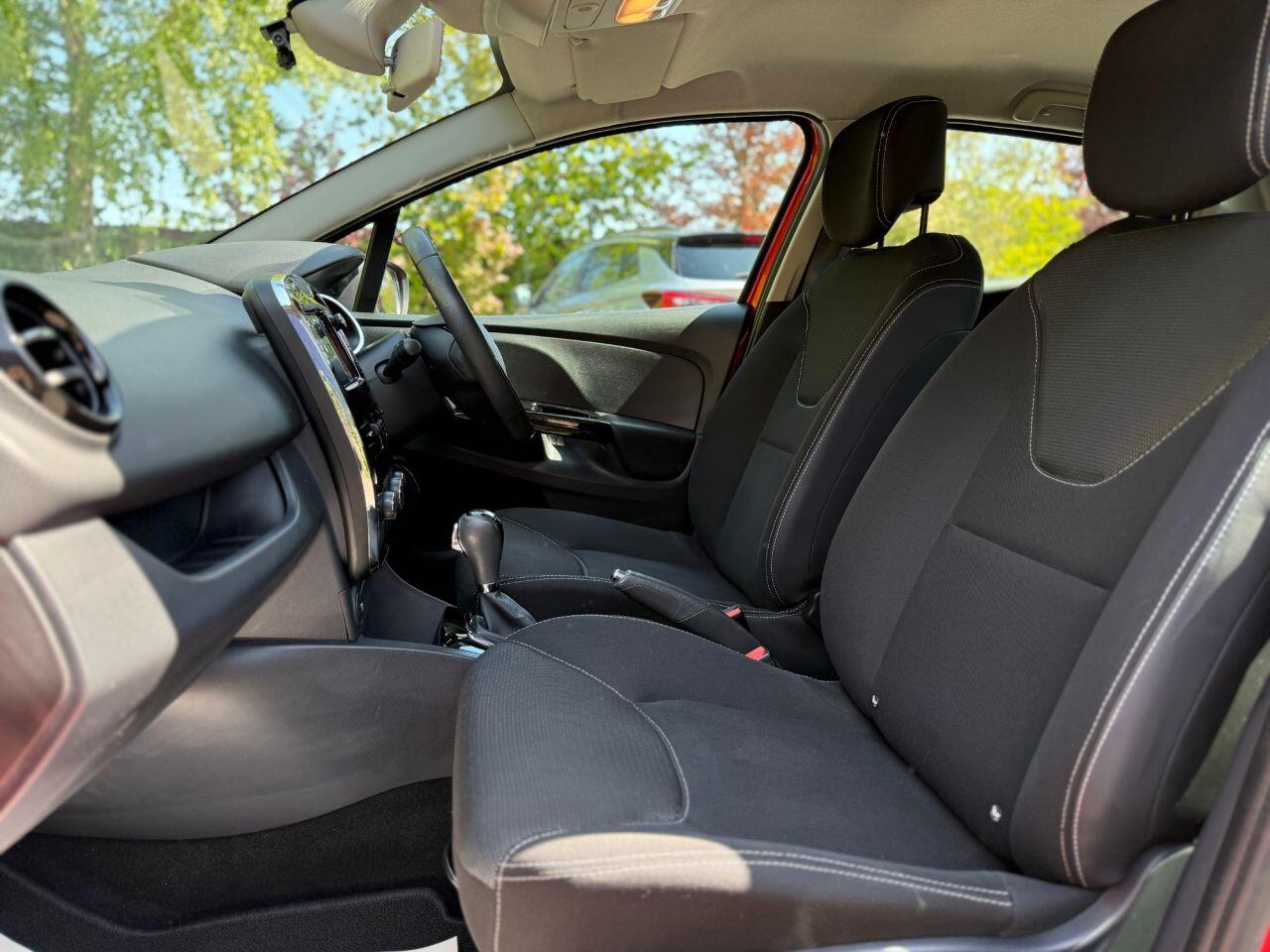 Renault Clio view 12